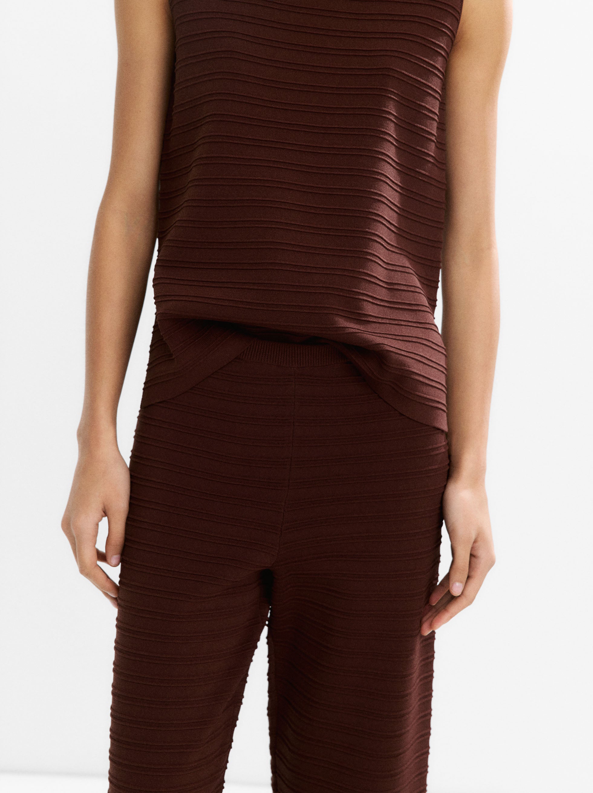 Pantalón Canalado De Punto