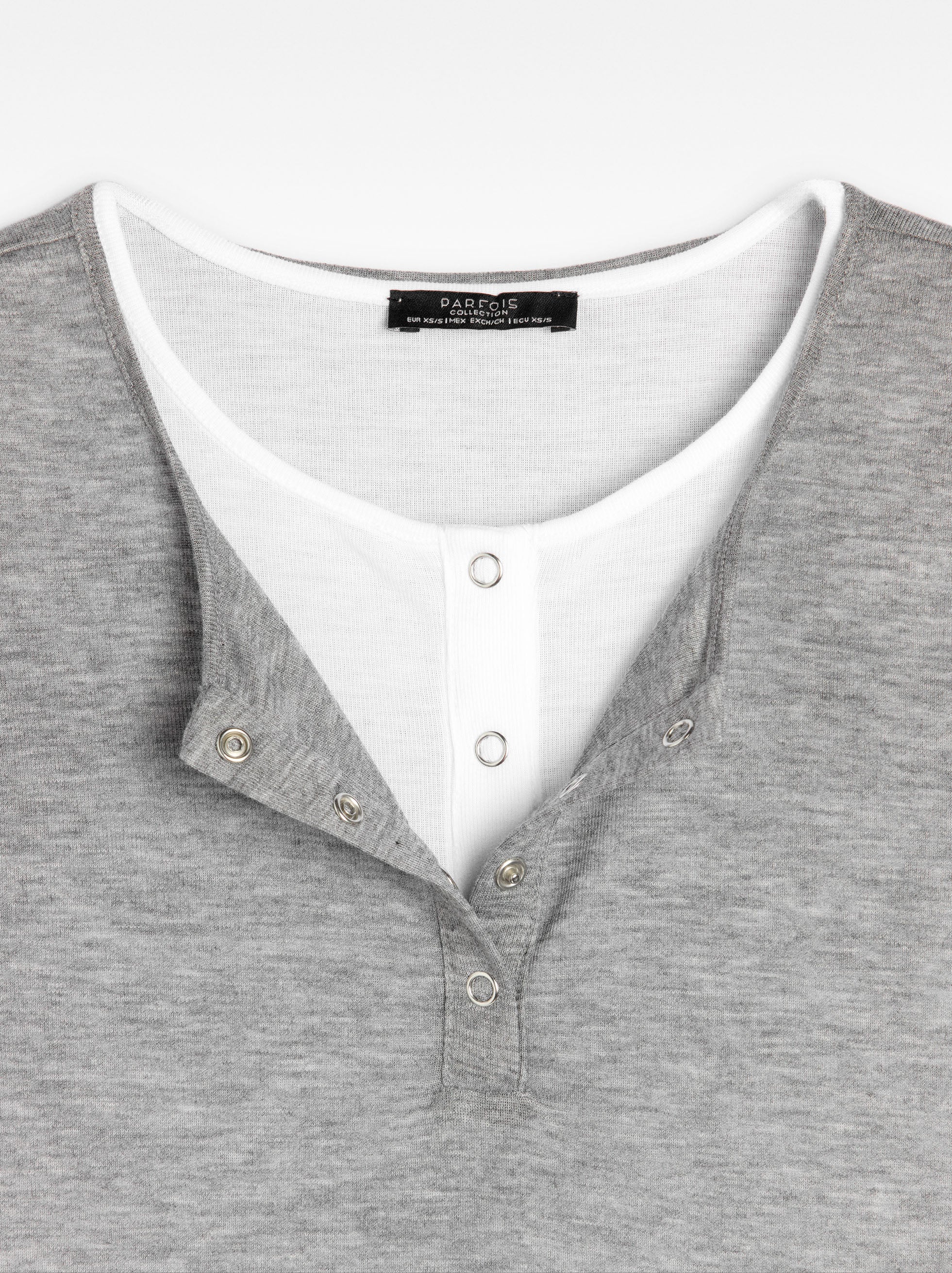 Camiseta Con Botones De Efecto Doble