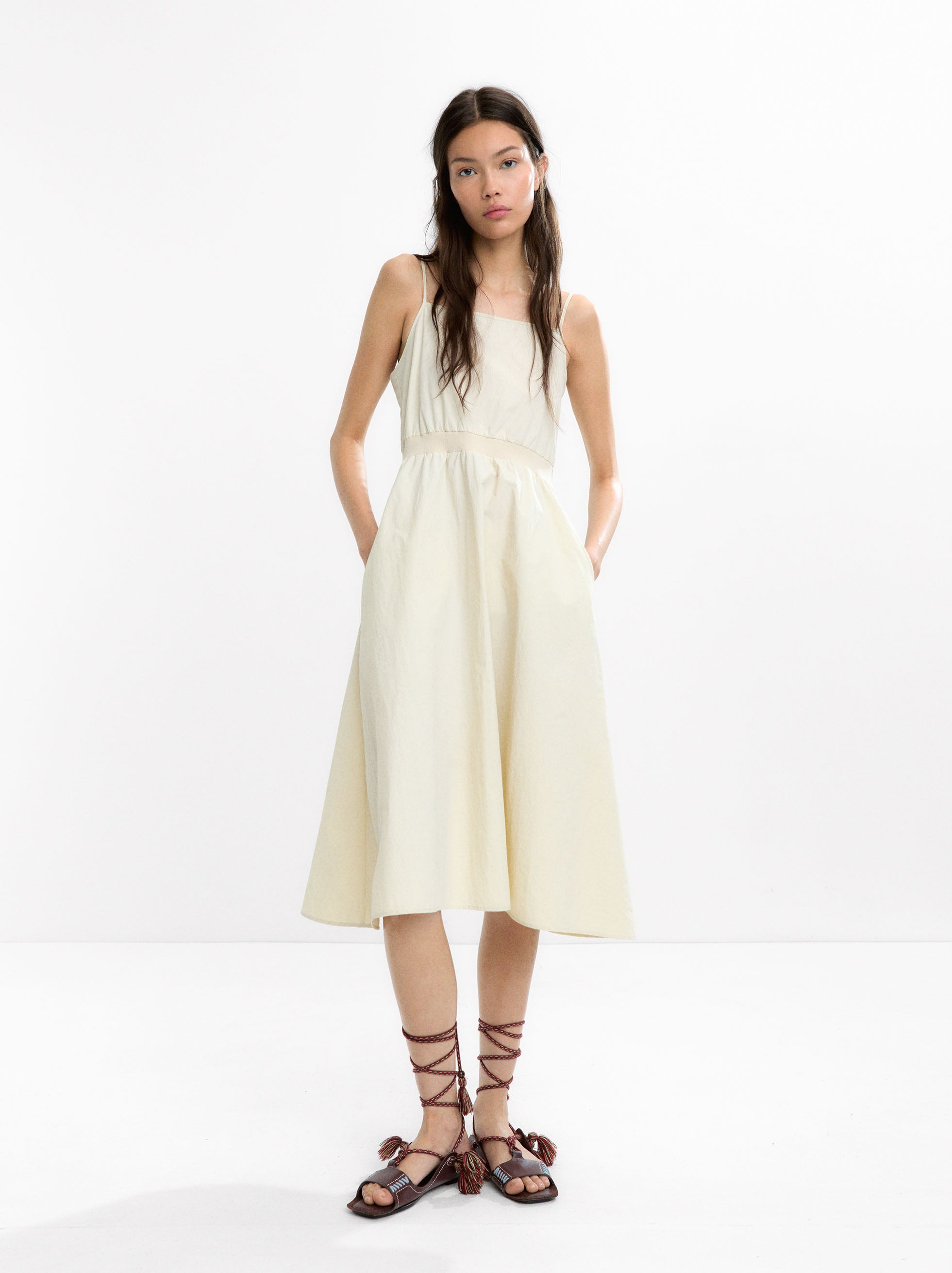 Vestido Midi Con Tirantes