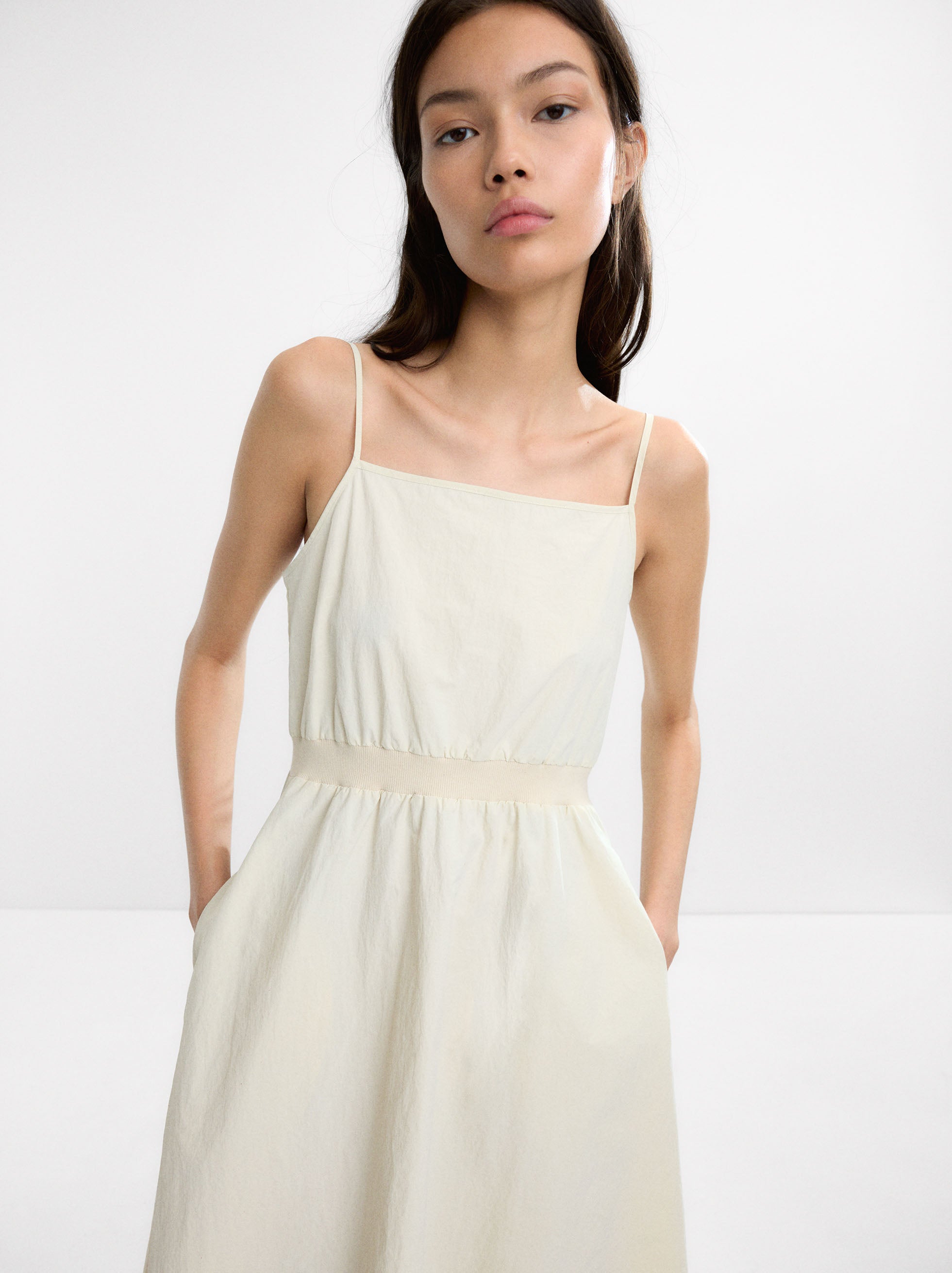 Vestido Midi Con Tirantes