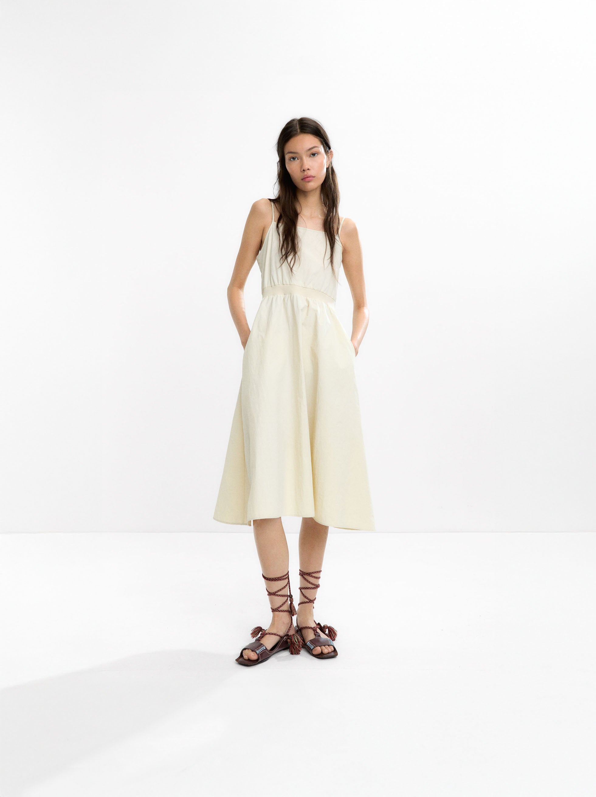 Vestido Midi Con Tirantes