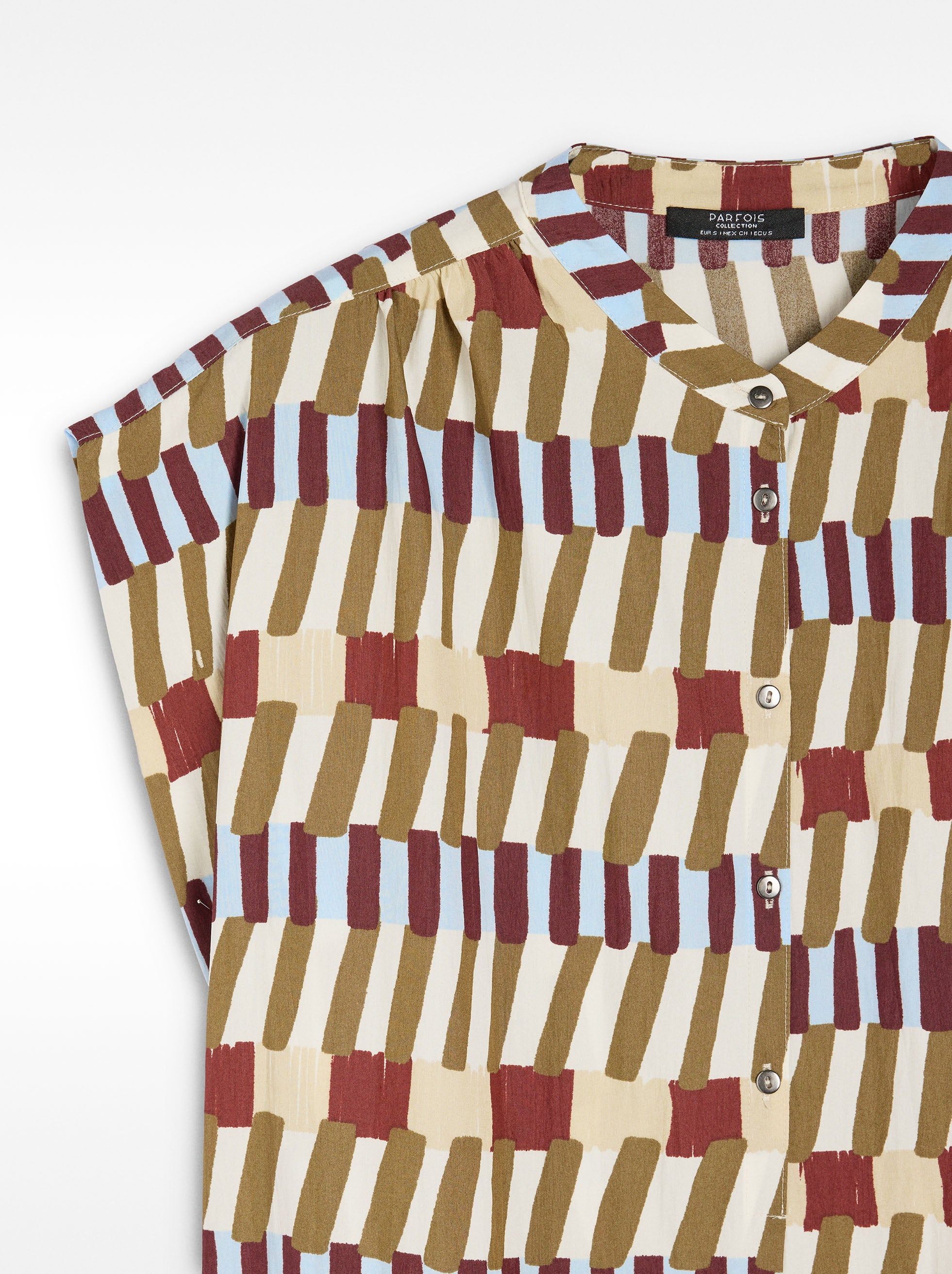 Top Estampado Con Cuello Mao