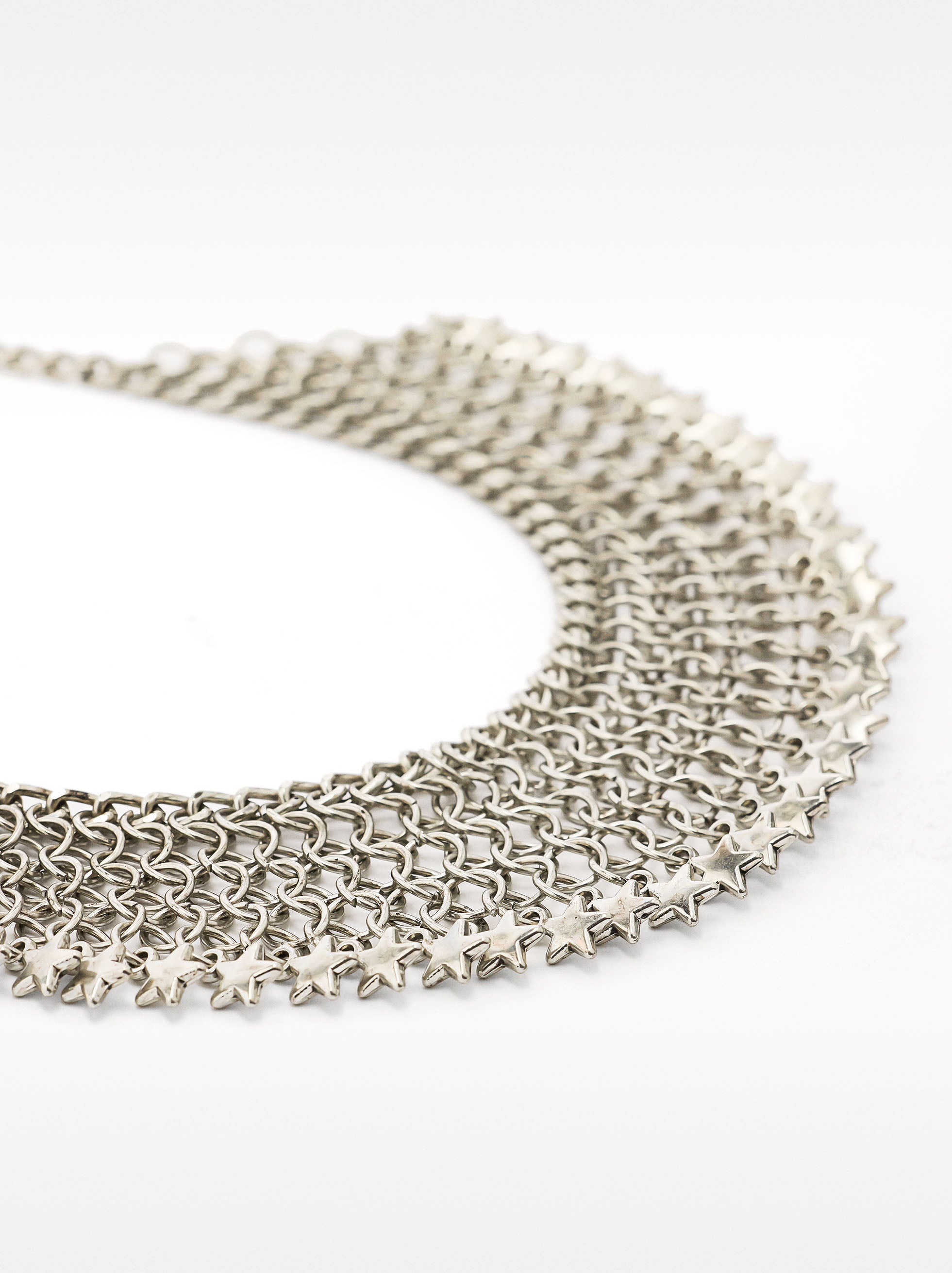 Collar Entrelazado Con Estrellas