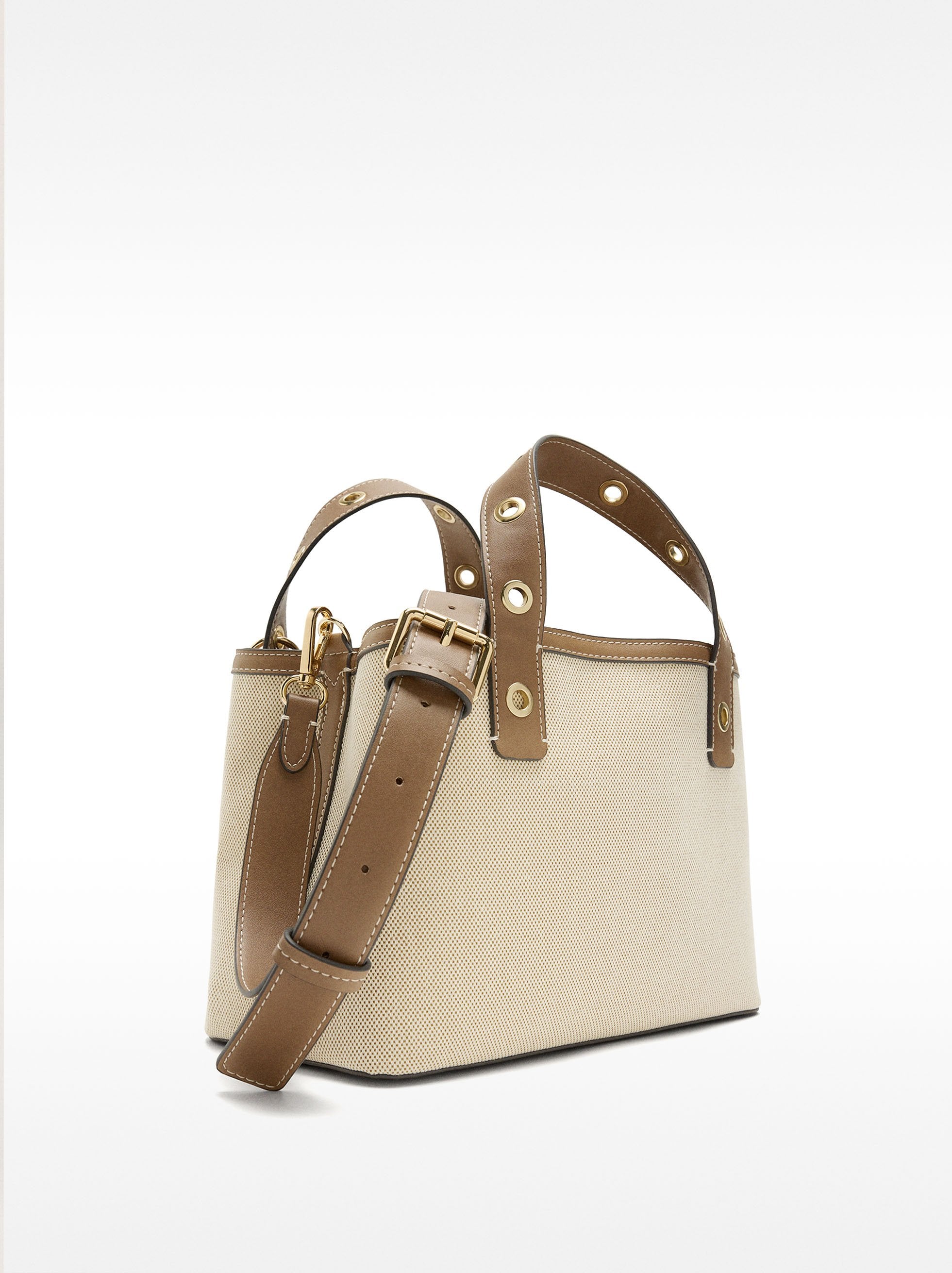 Bolso Tote En Tejido Con Colgante