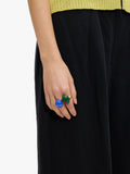 Anillo Redondeado Con Esmalte