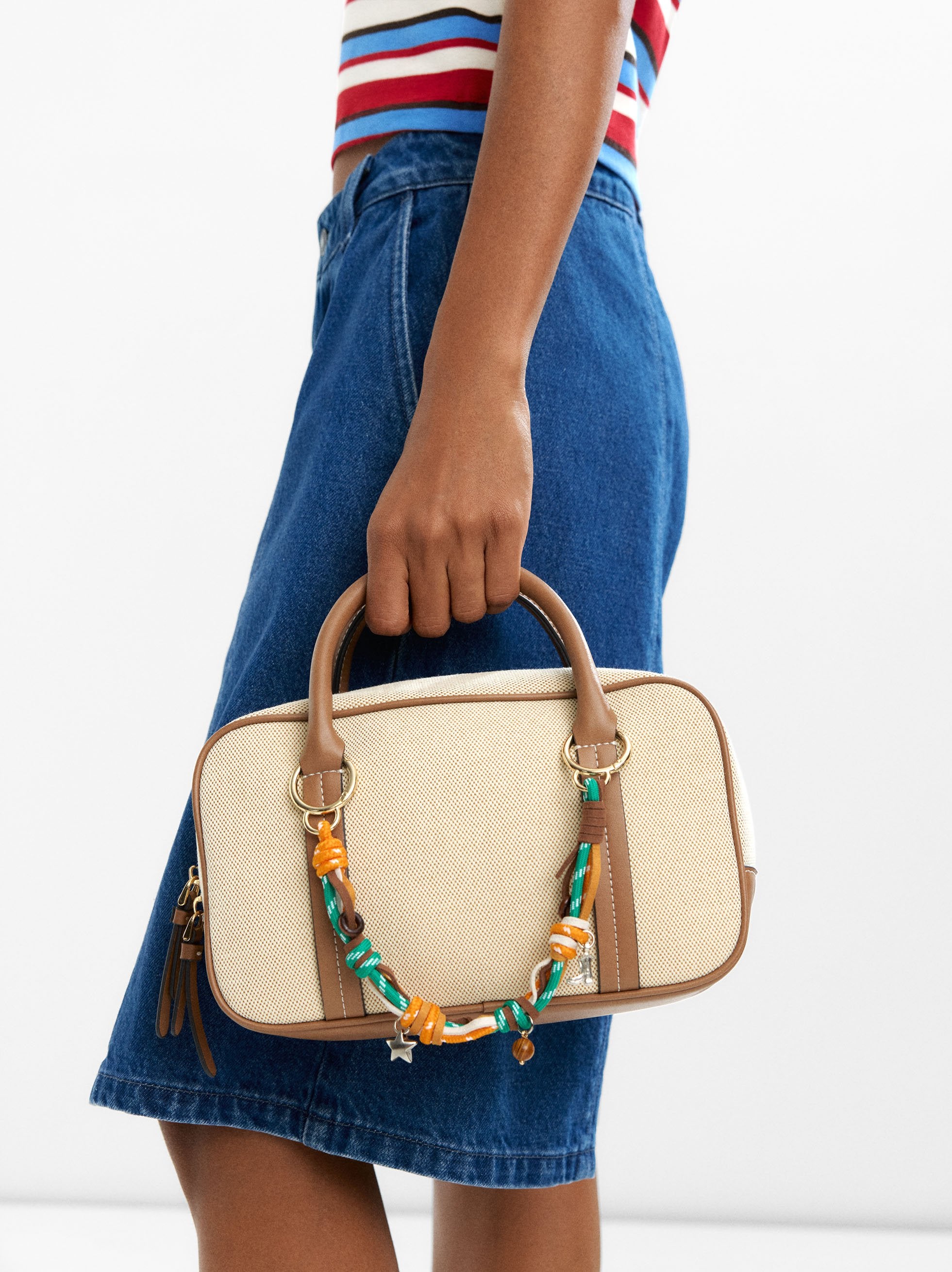 Bolso Tote Rectangular Con Colgante