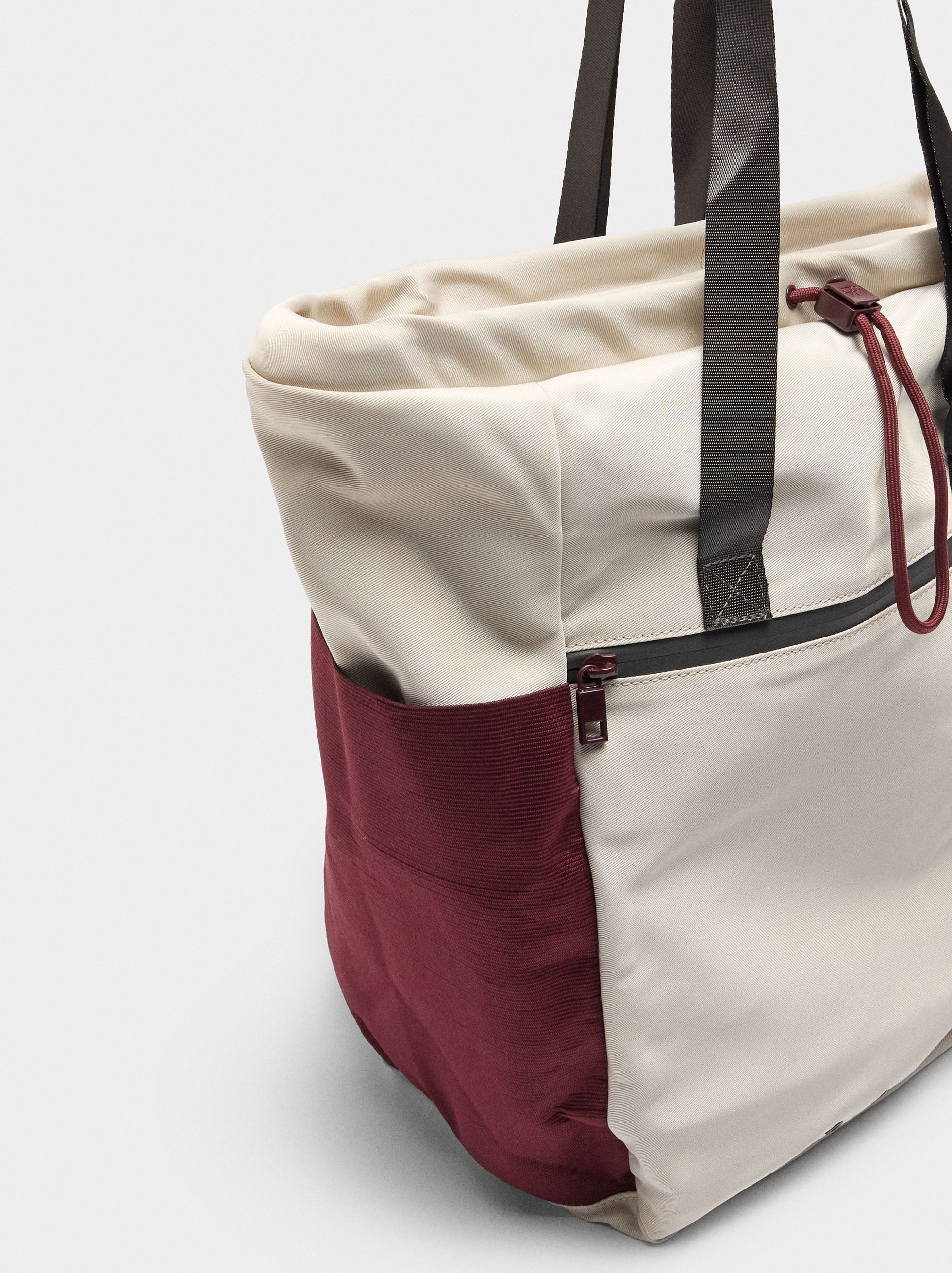 Mochila De Nylon Con Fruncido