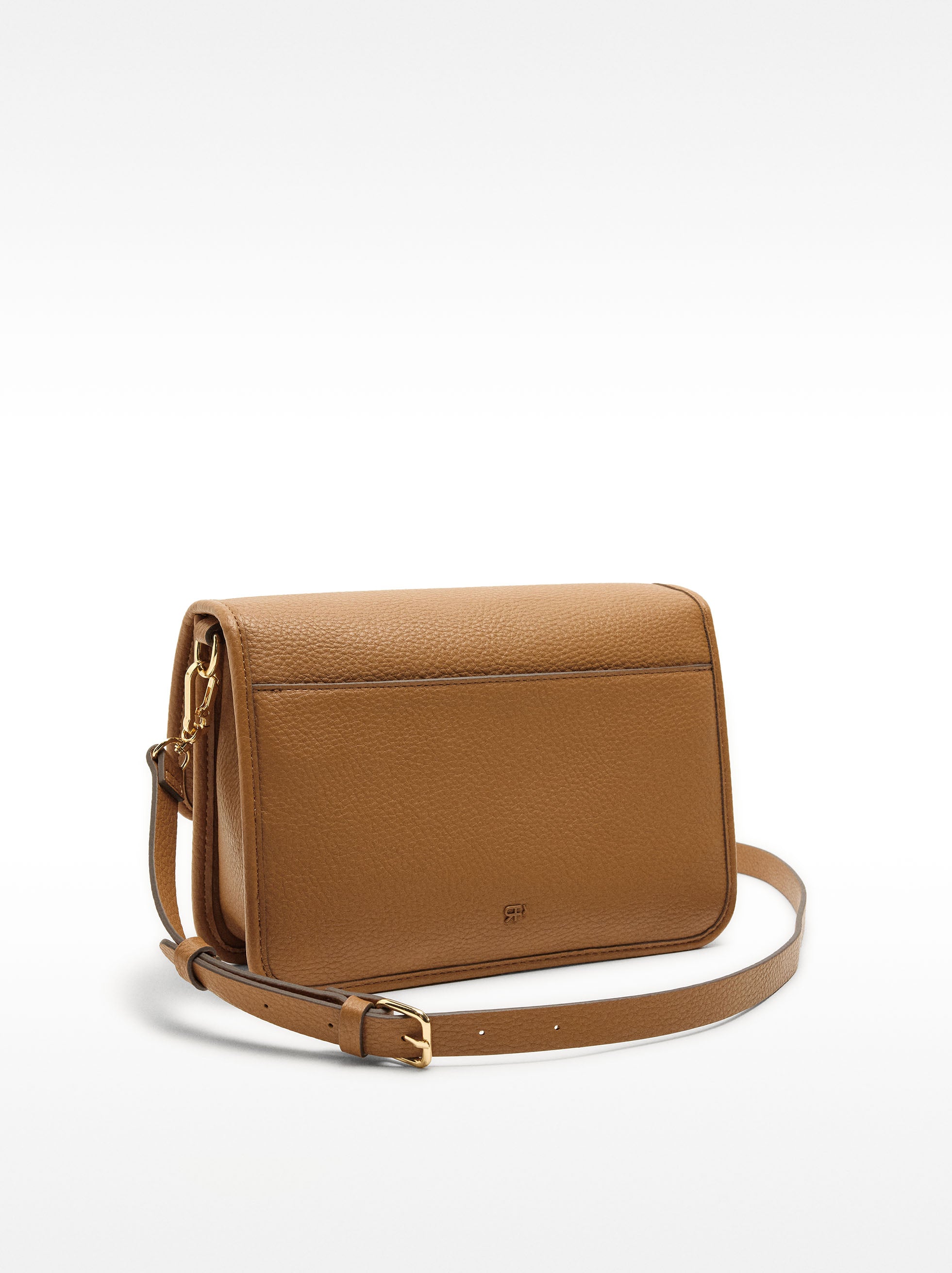 Bolso Bandolera Con Textura Y Solapa