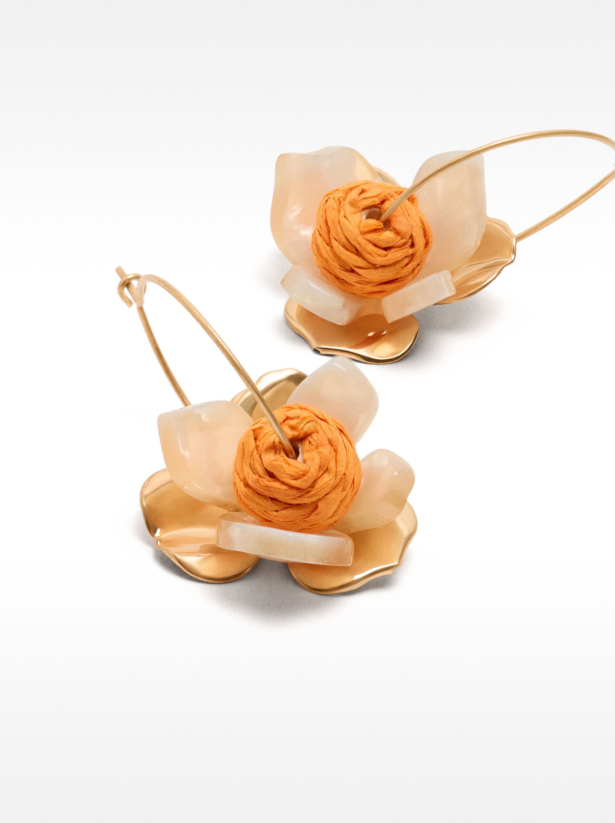 Aro Con Flor Efecto Rafia