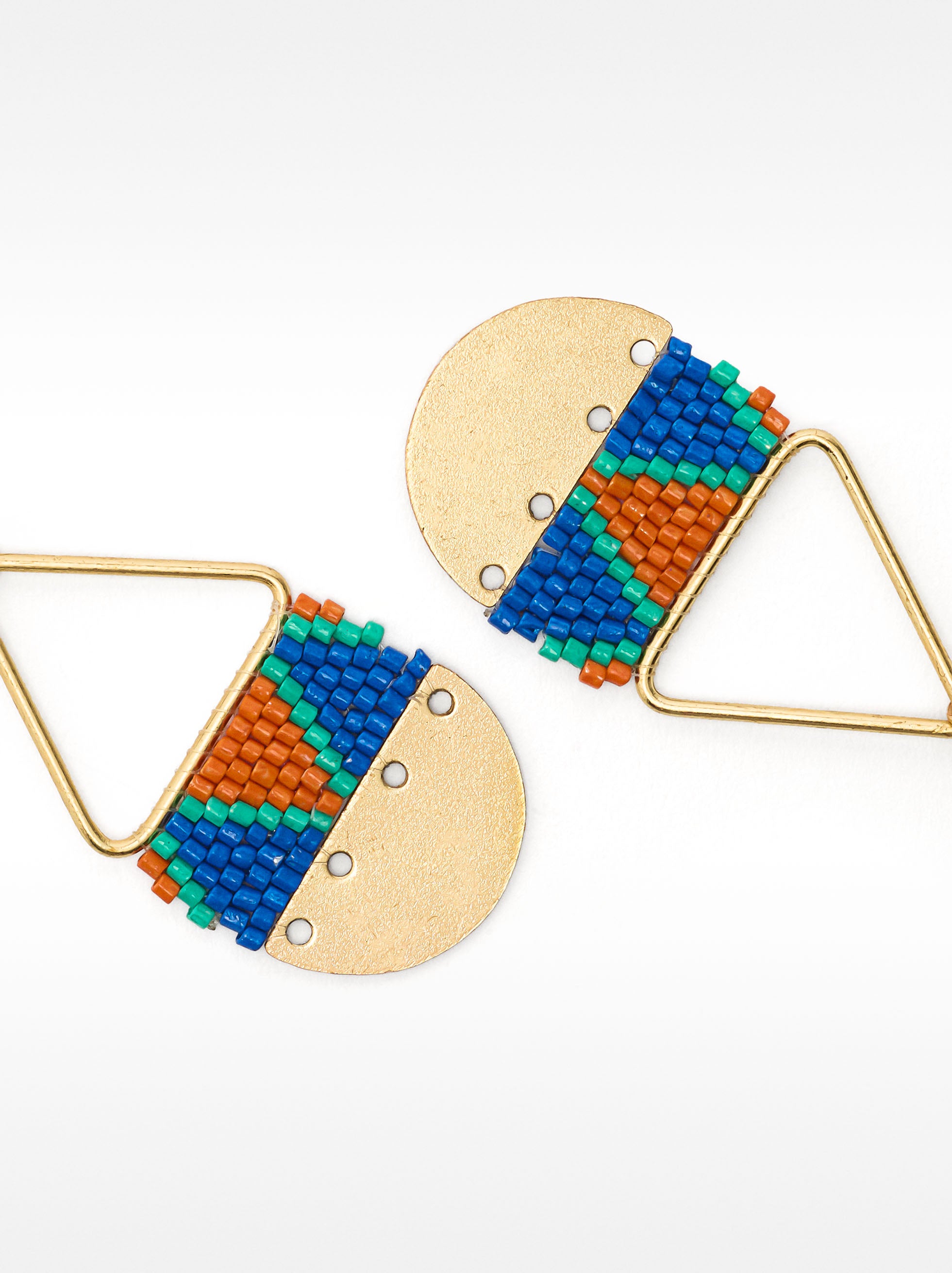 Pendientes Largos Triangulares Con Abalorios