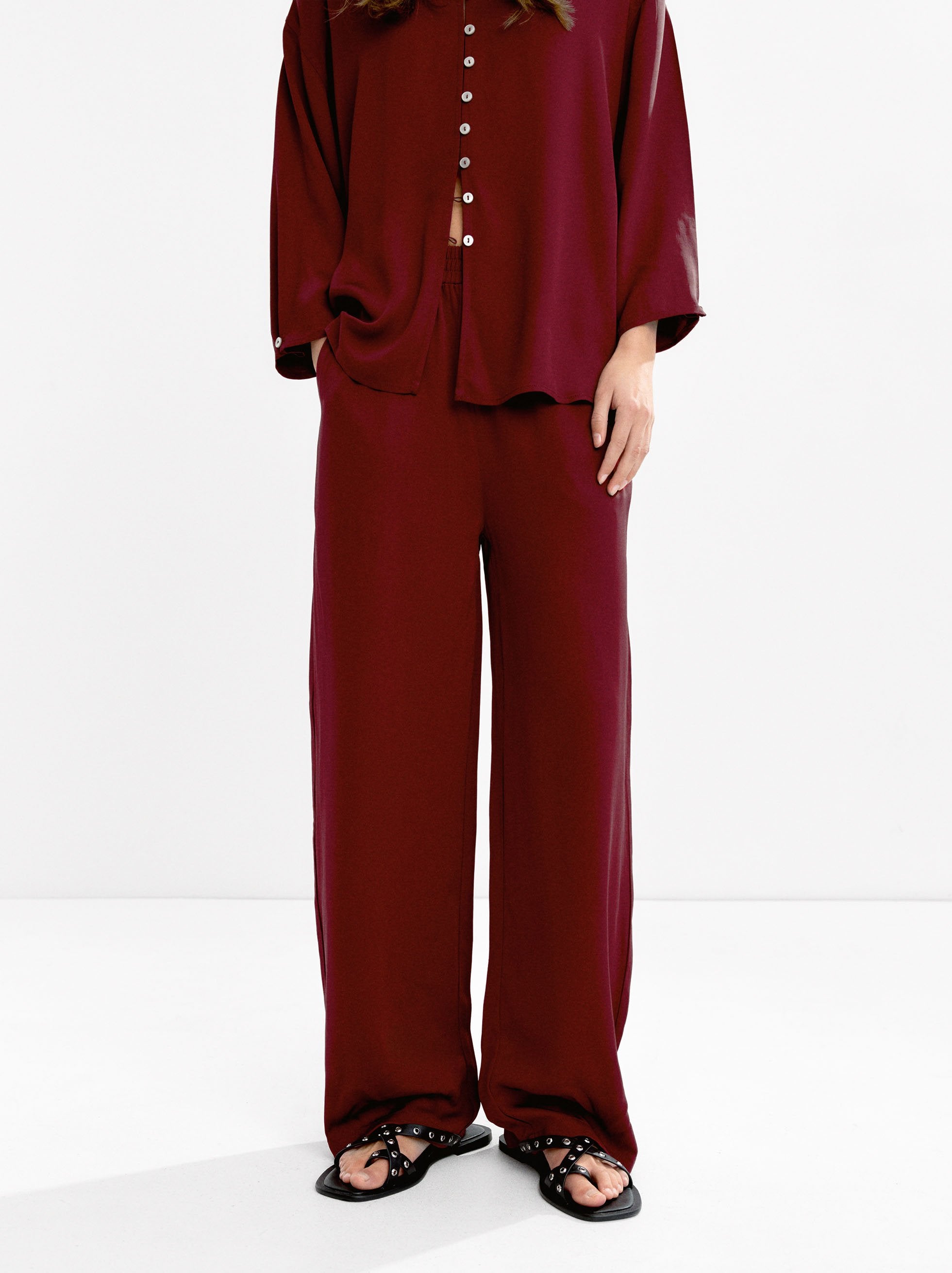Pantalón Fluido Con Cintura Elástica