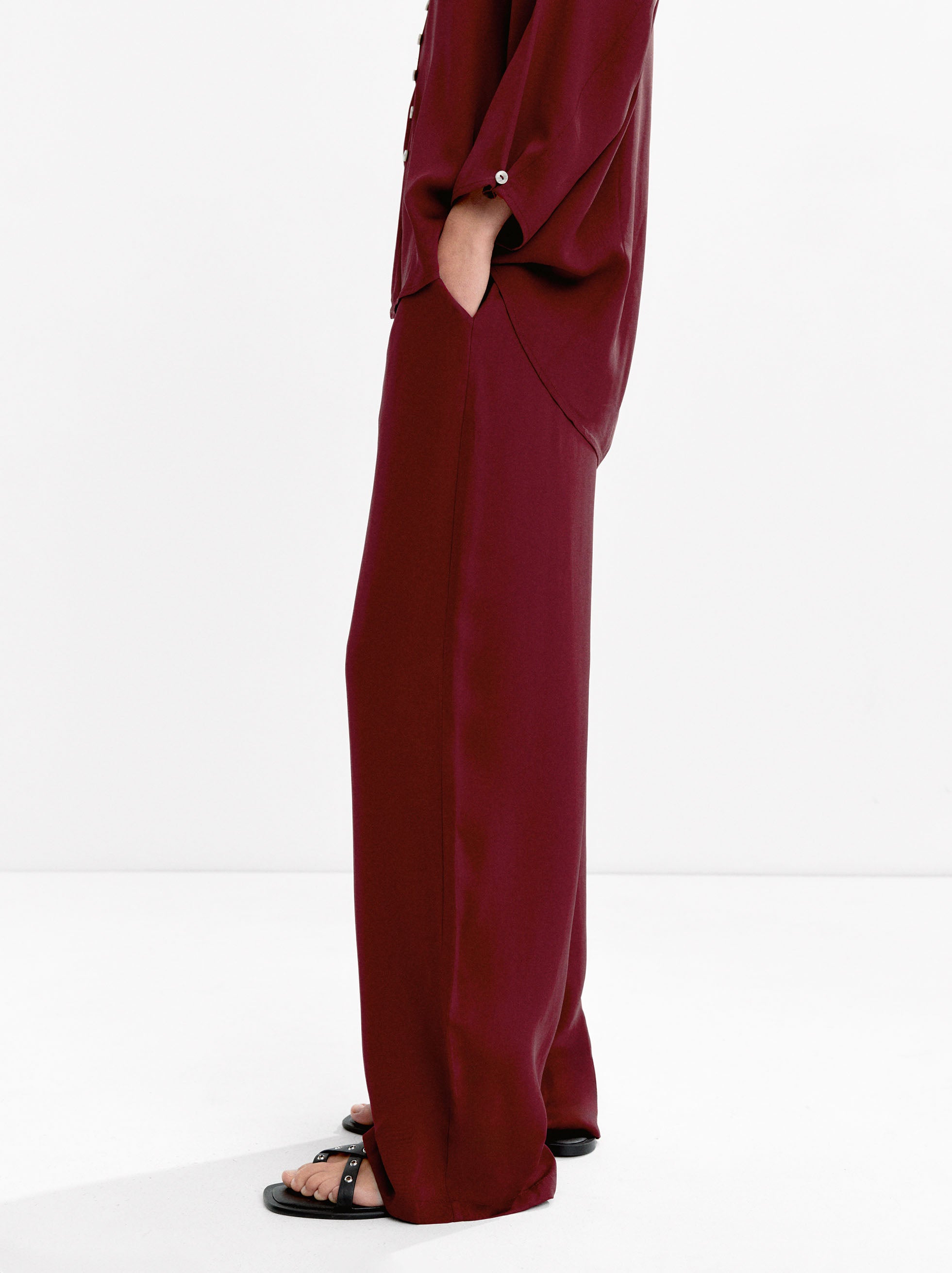 Pantalón Fluido Con Cintura Elástica