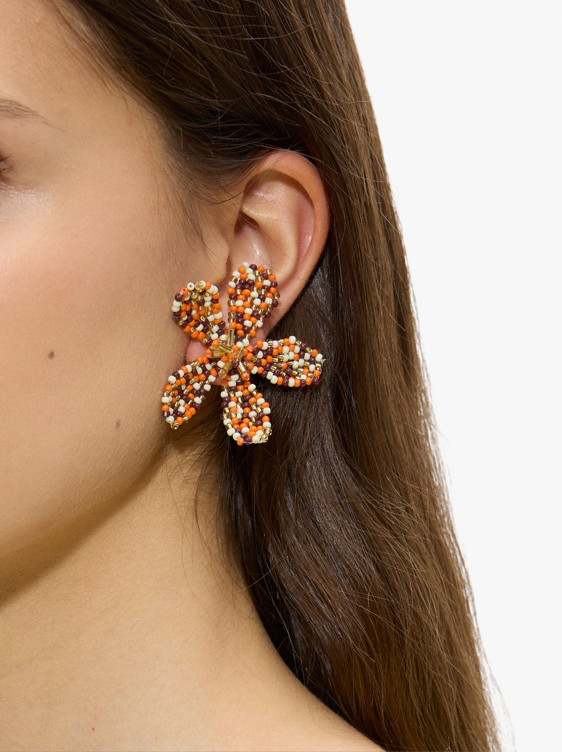 Pendientes Con Flor De Abalorios