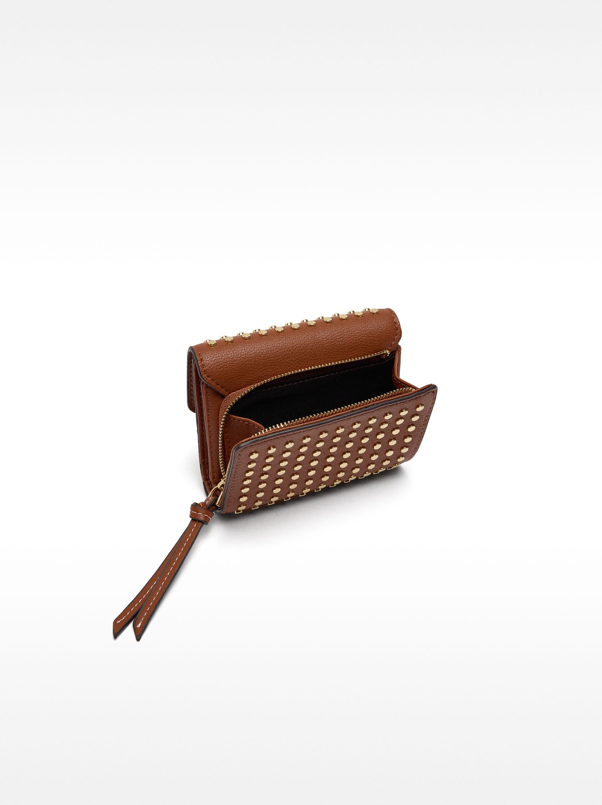 Cartera Con Tachuelas