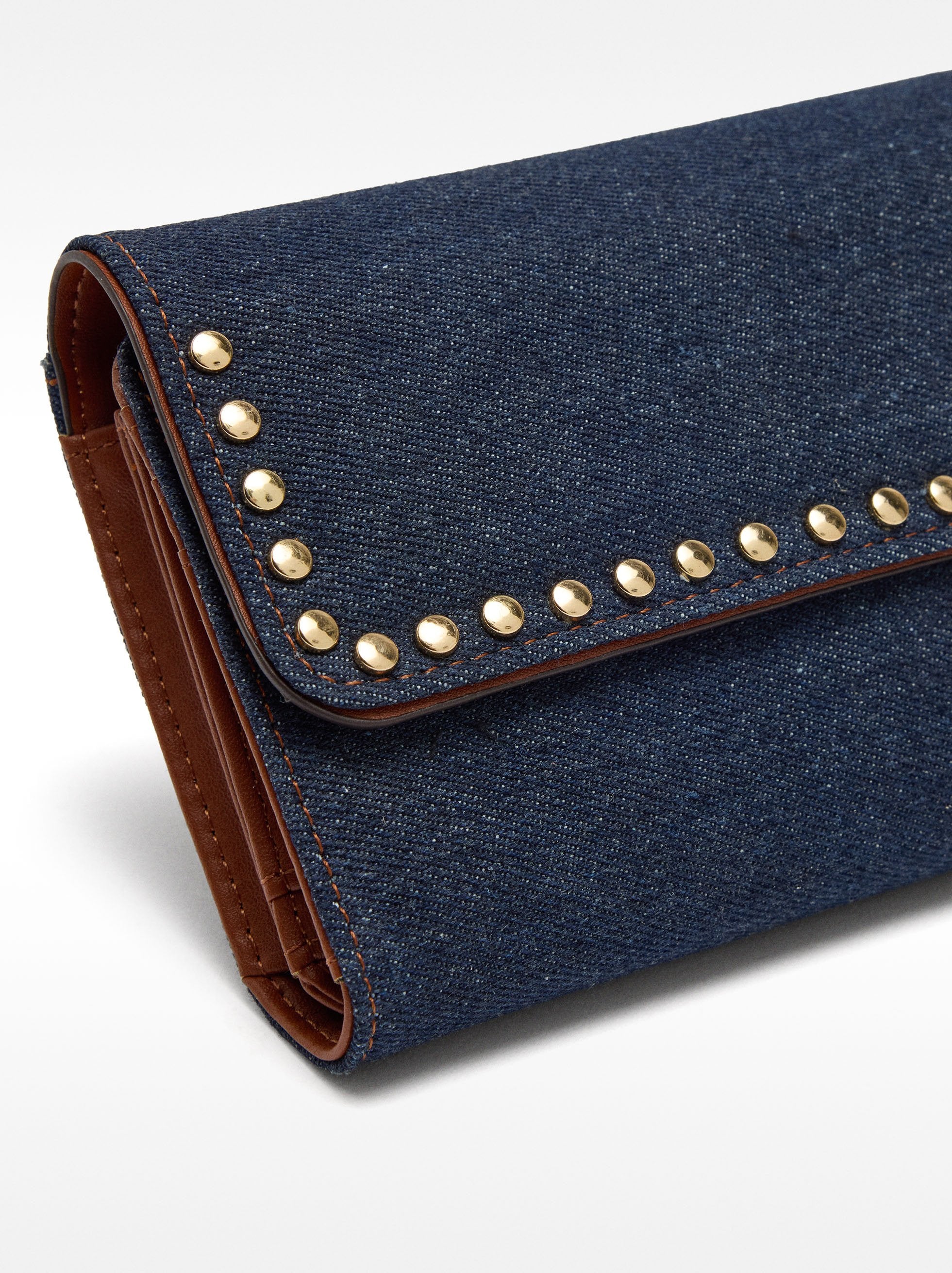 Cartera De Denim Con Tachuelas