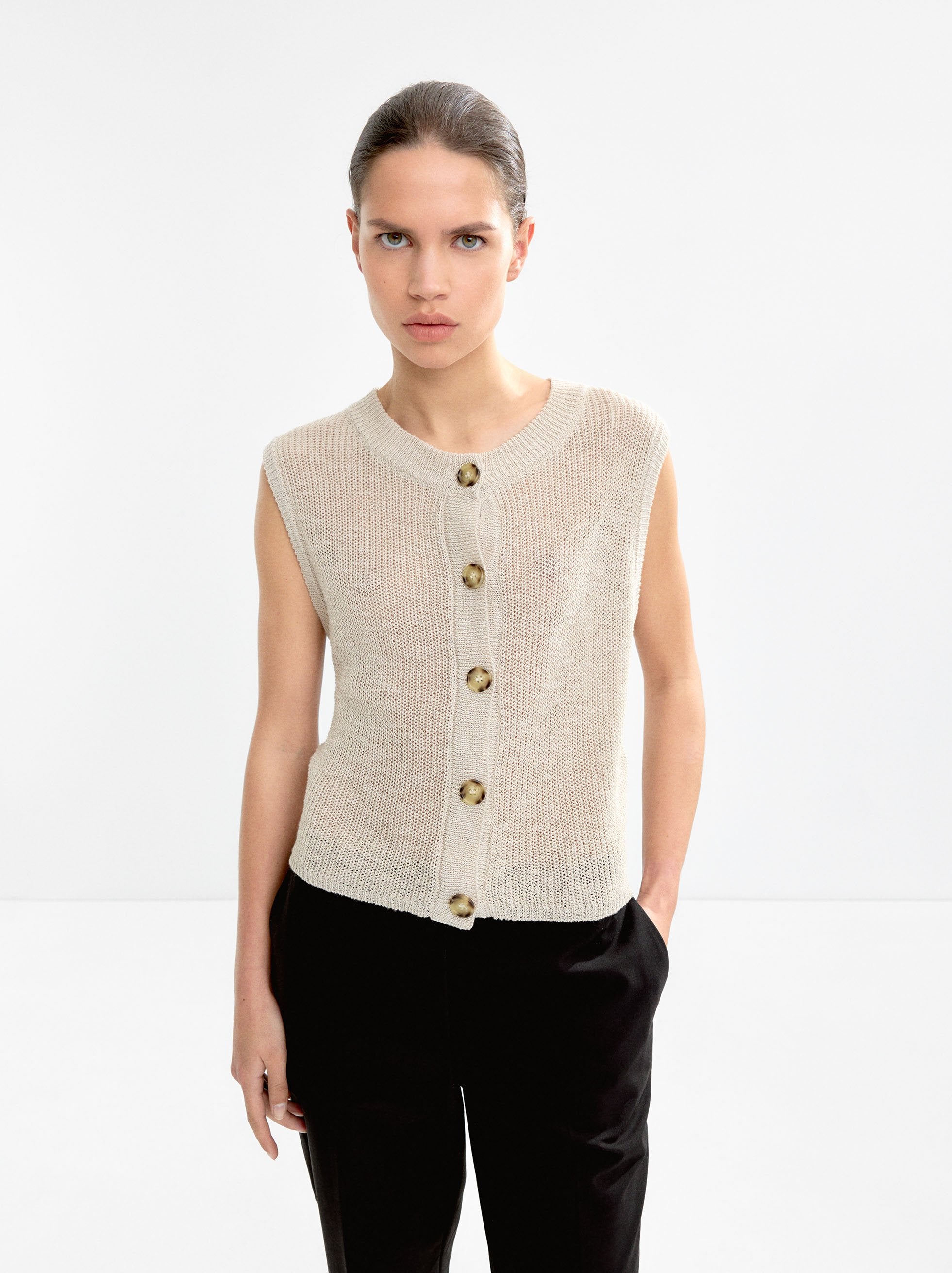 Chaleco De Punto Con Botones