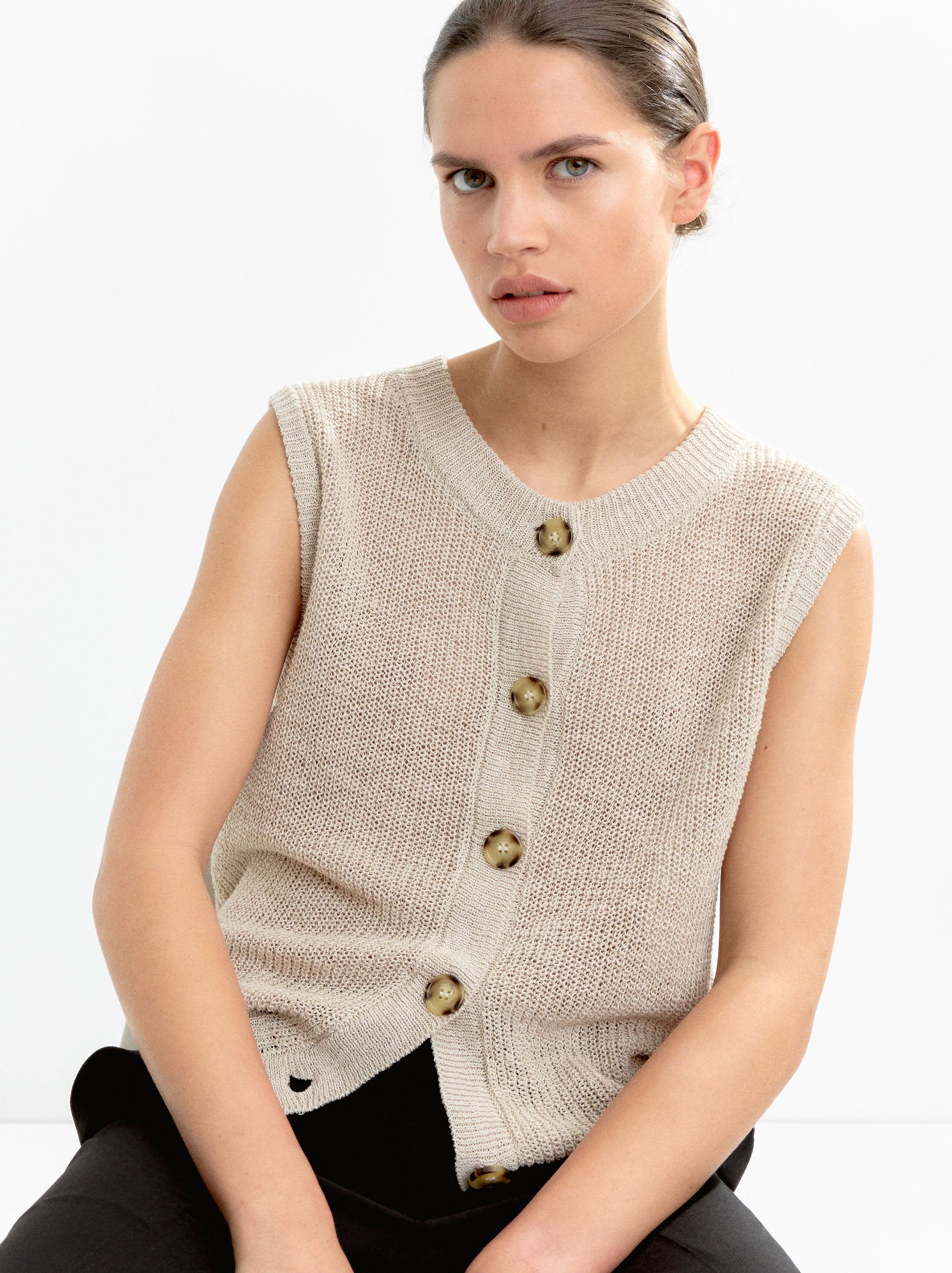 Chaleco De Punto Con Botones