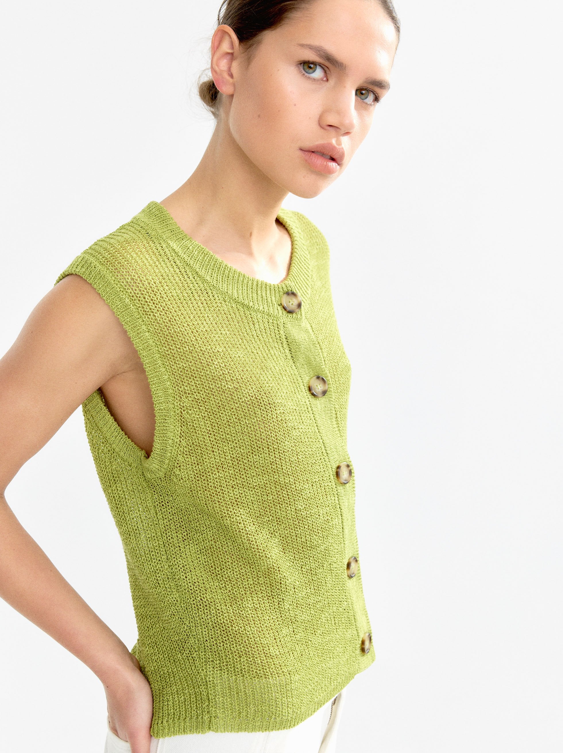 Chaleco De Punto Con Botones