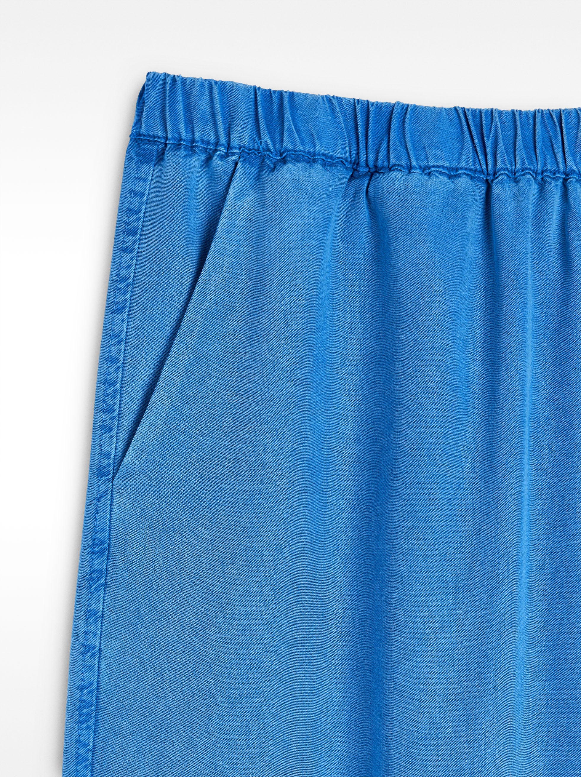 Pantalón Fluido Con Cintura Elástica