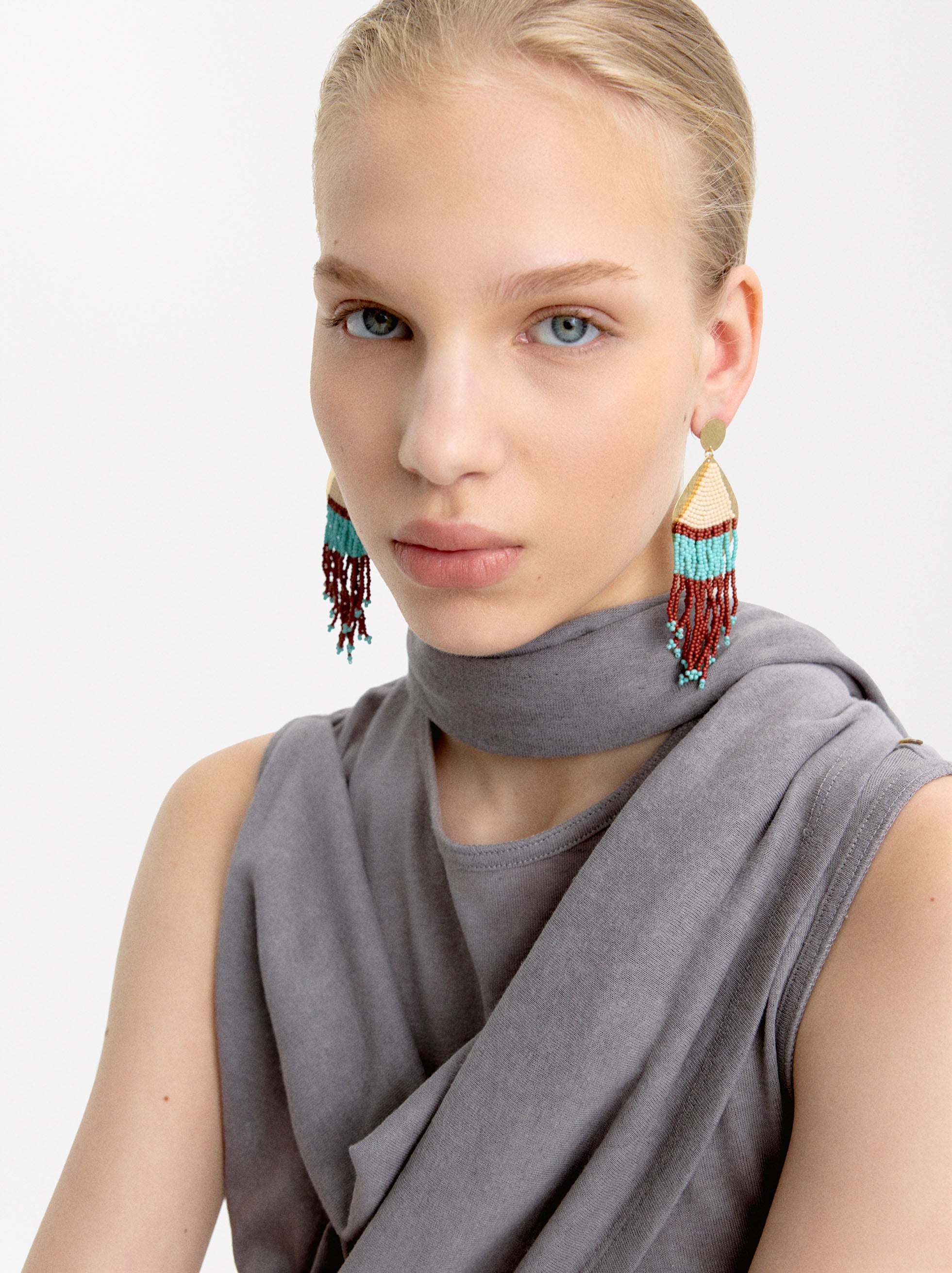 Aretes Ovalados Con Cuentas