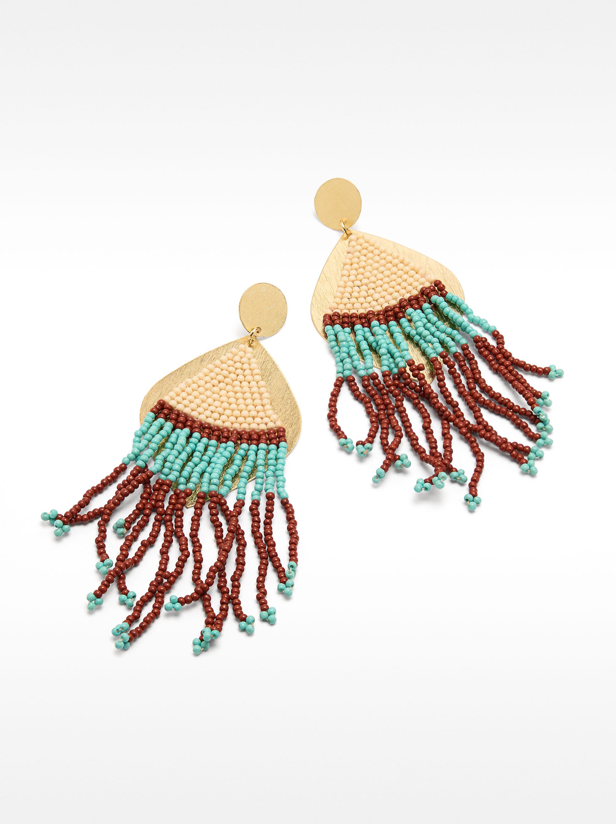 Aretes Ovalados Con Cuentas