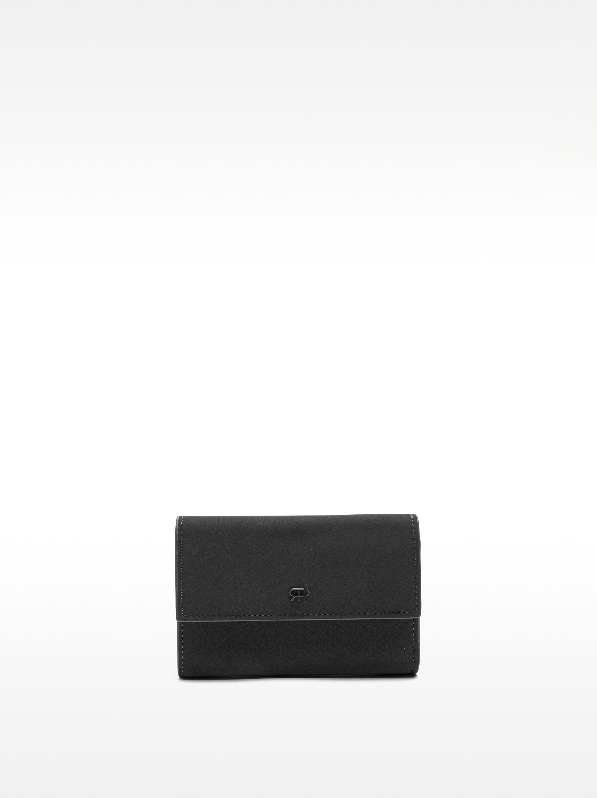 Cartera Con Solapa De Textura Suave