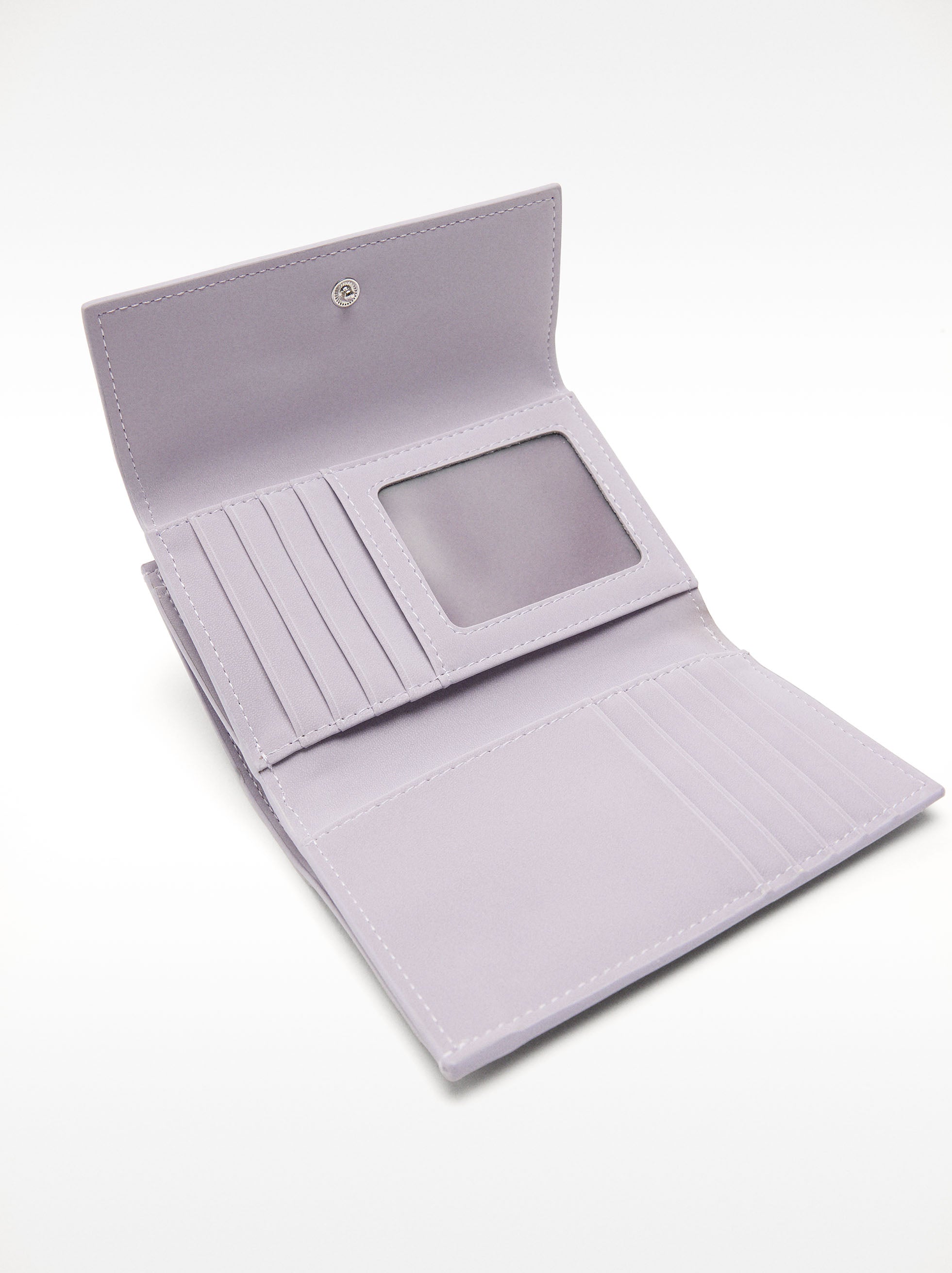 Cartera Con Solapa De Textura Suave