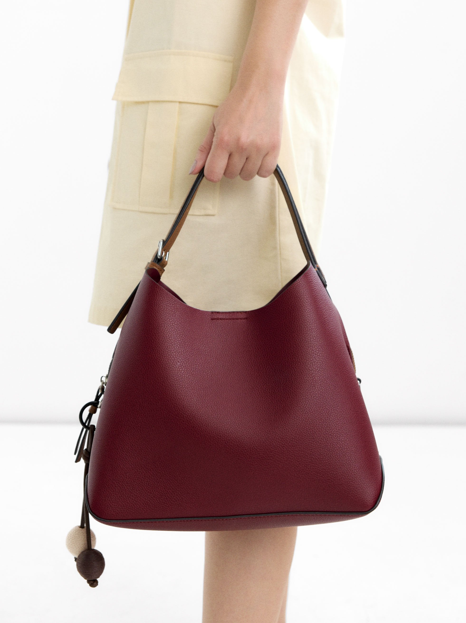 Bolso De Mano Con Colgante