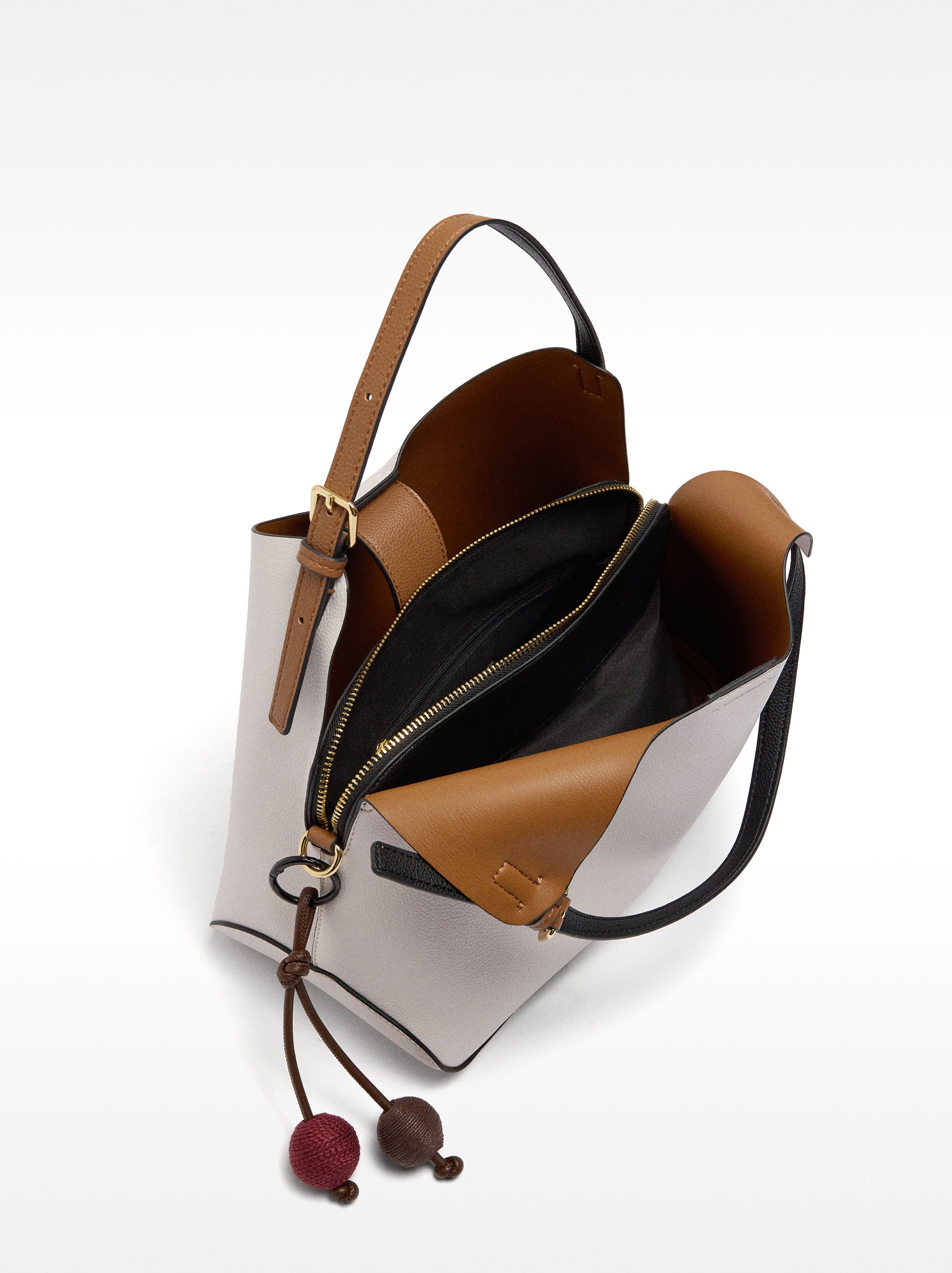 Bolso De Mano Con Colgante