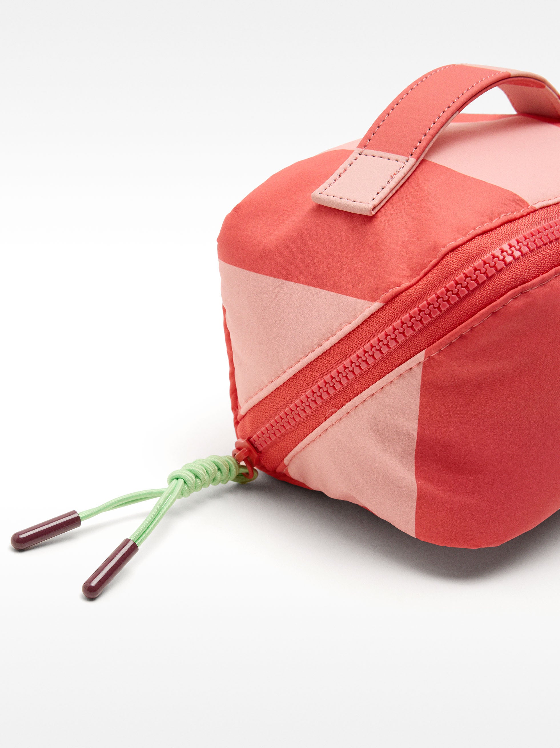 Neceser De Nylon Estampado