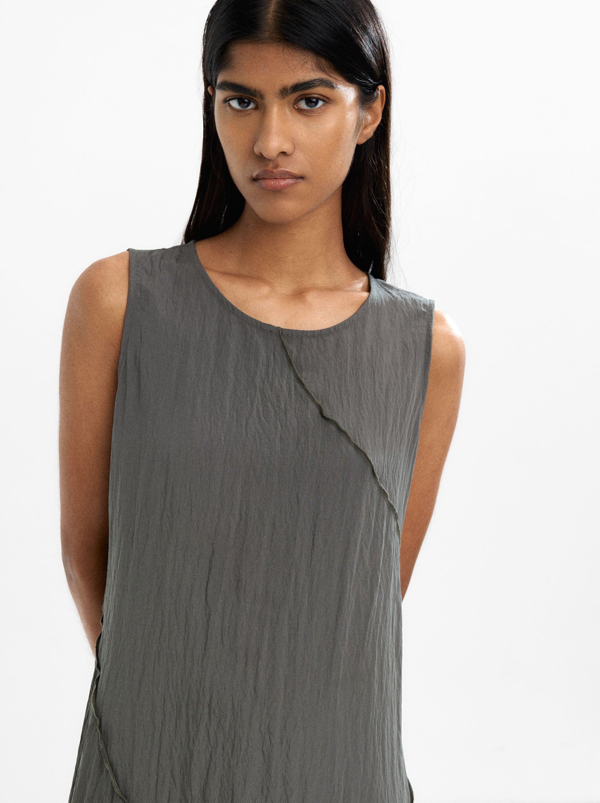 Vestido Midi Efecto Arrugado