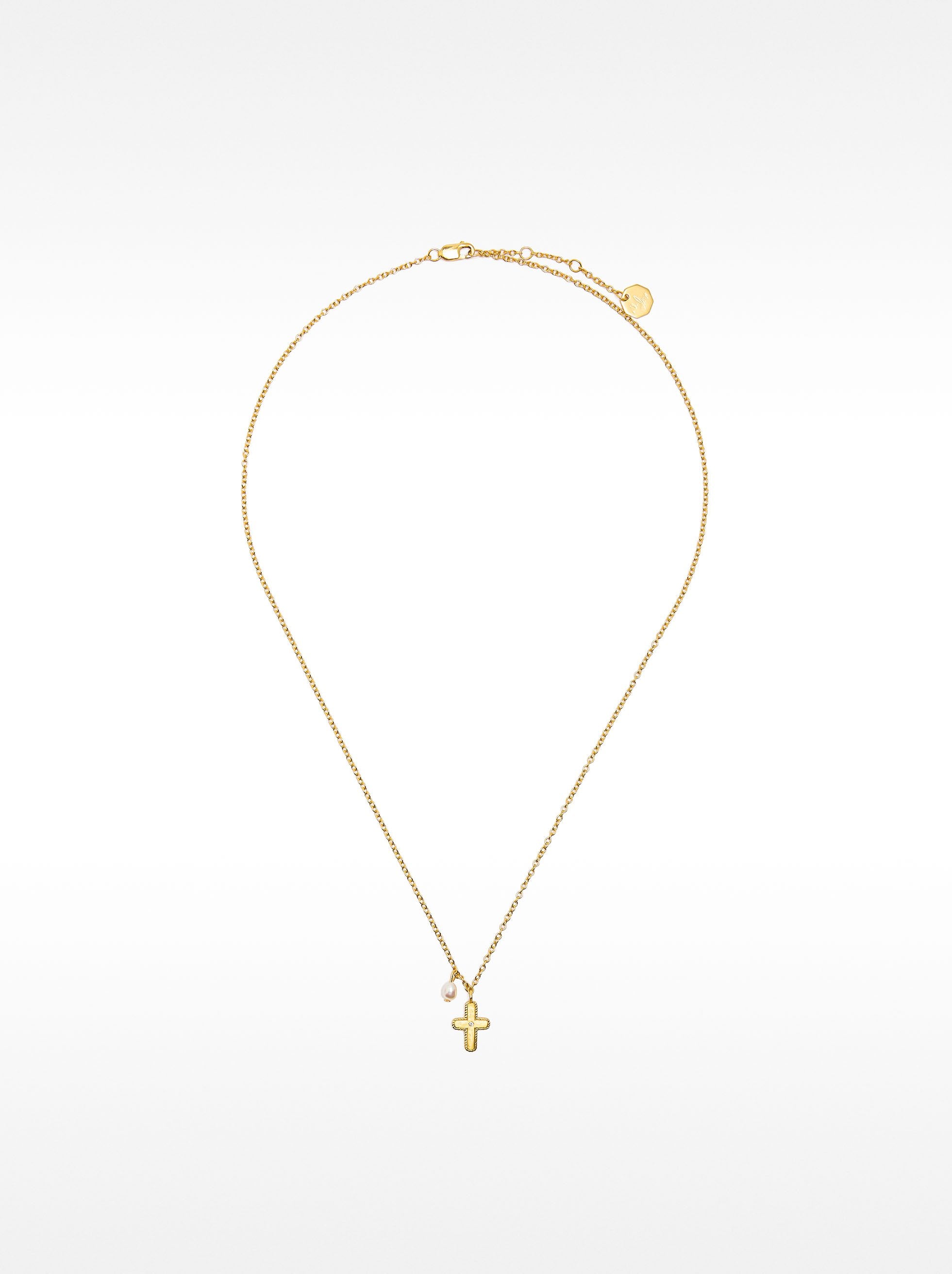 Collar Con Perla De Agua Dulce Y Cruz - Plata De Ley 925