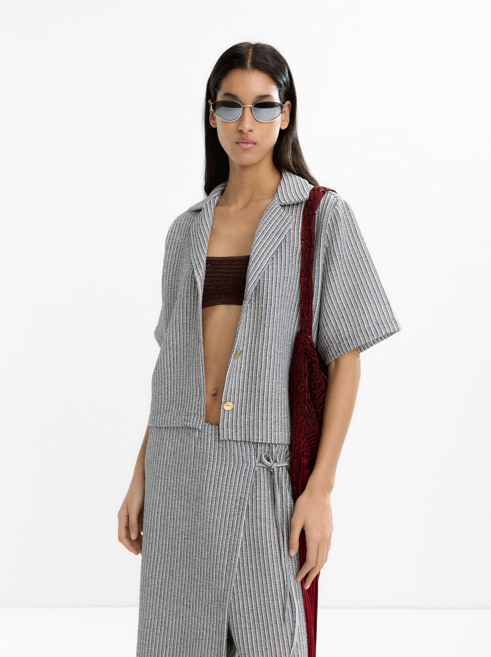 Camisa De Rayas Con Manga Corta