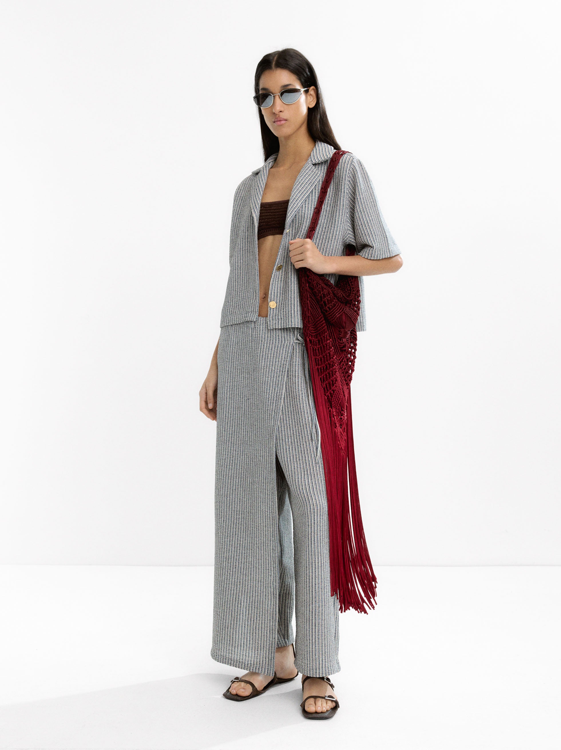 Pantalón Con Cruce De Rayas