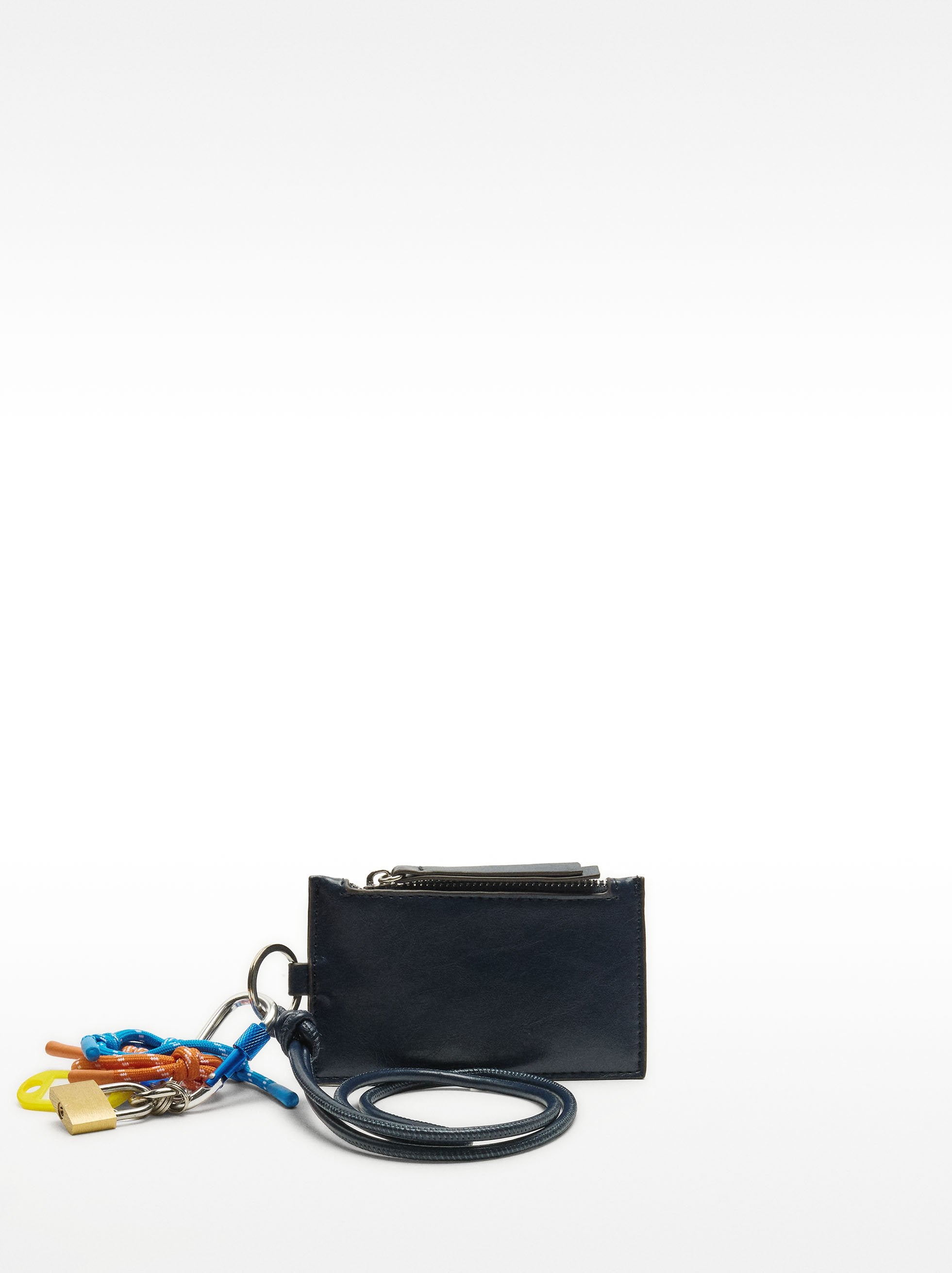 Cartera Lisa Con Llavero