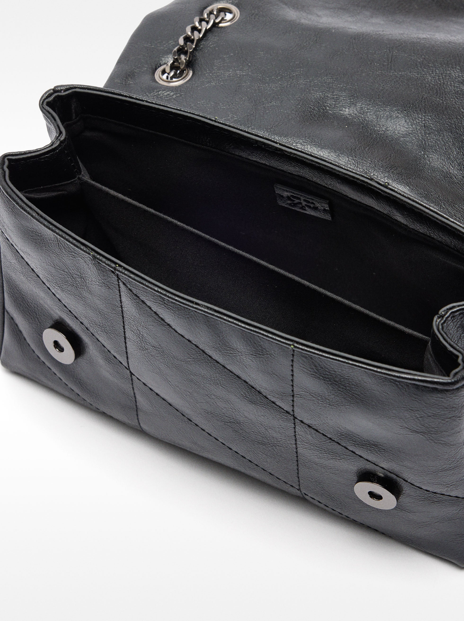 Bolso De Hombro Con Costuras