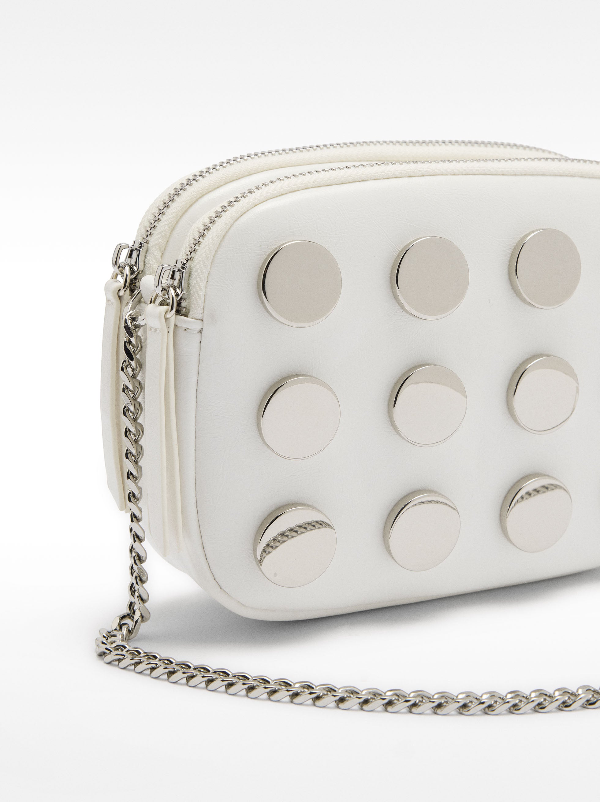 Bolso Bandolera Con Detalles Metálicos