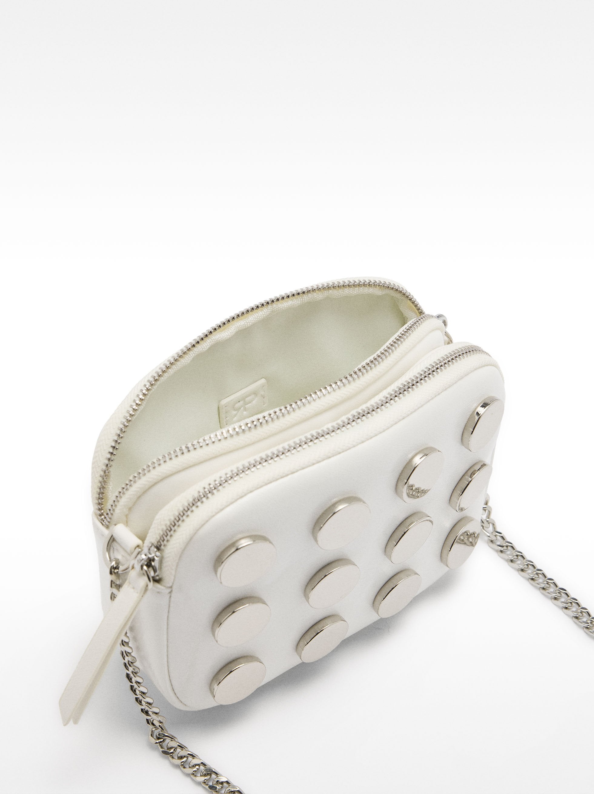 Bolso Bandolera Con Detalles Metálicos