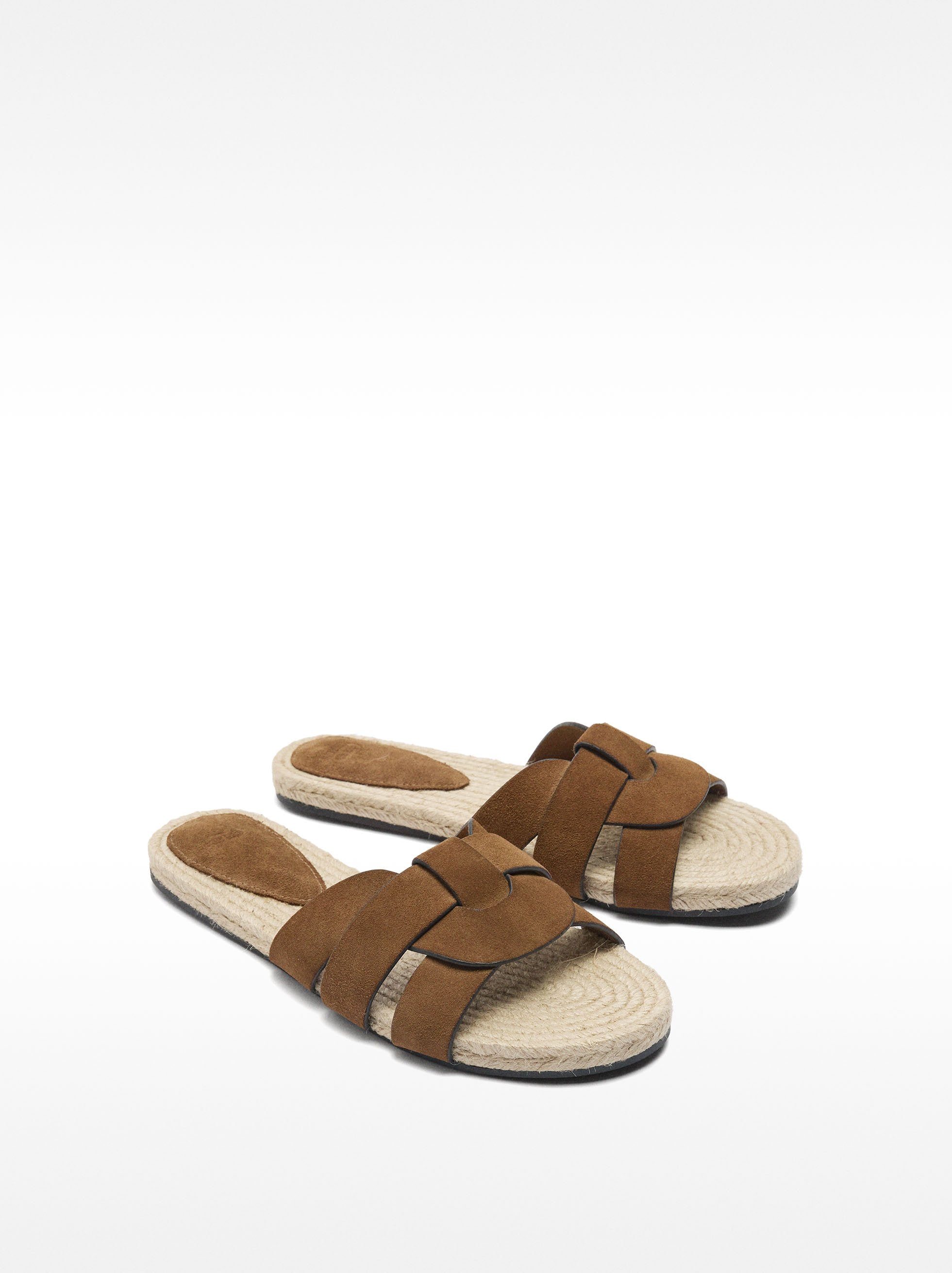 Sandalias Planas De Piel Con Tiras Cruzadas