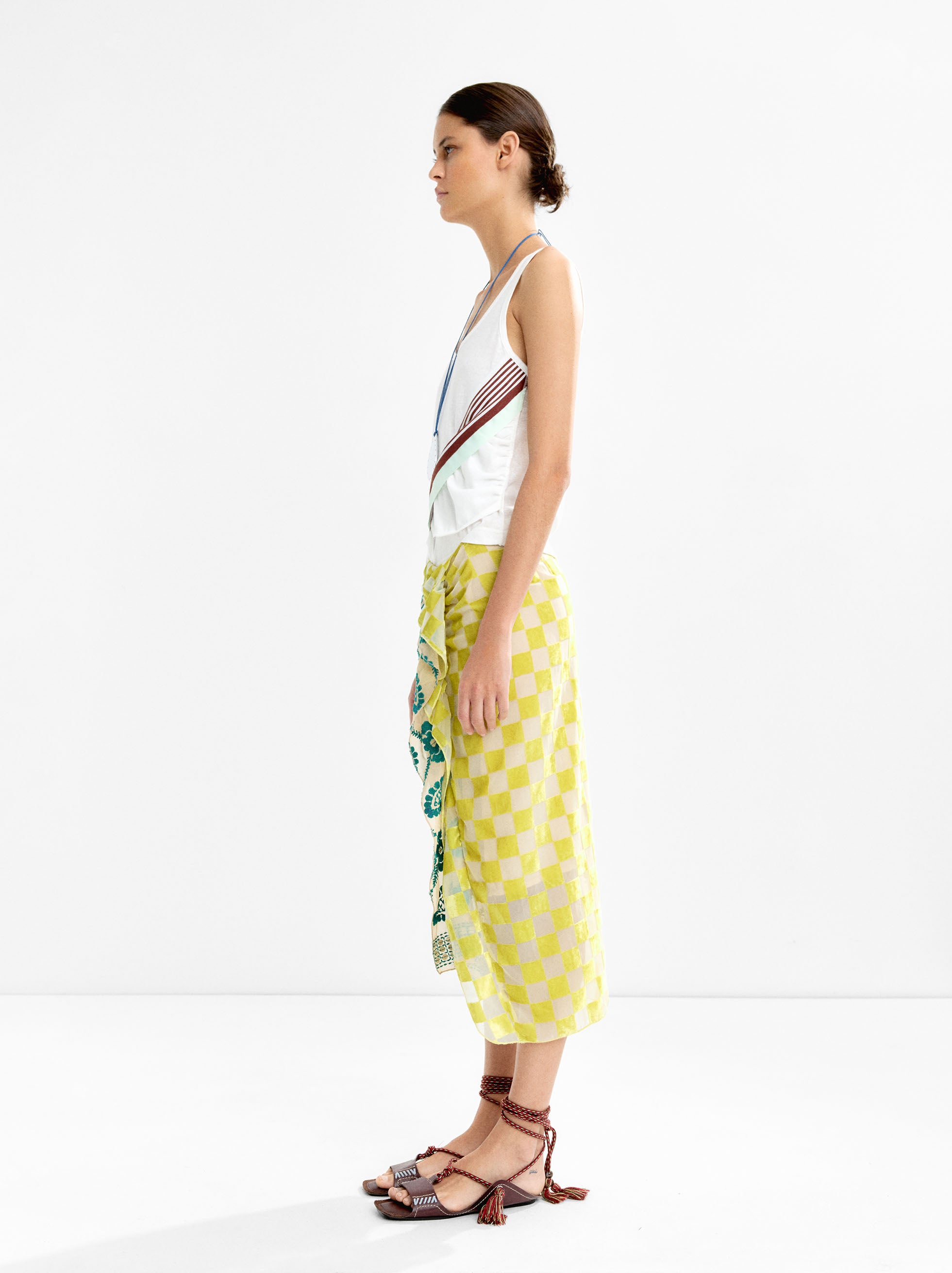 Falda Midi Drapeada Con Bordado