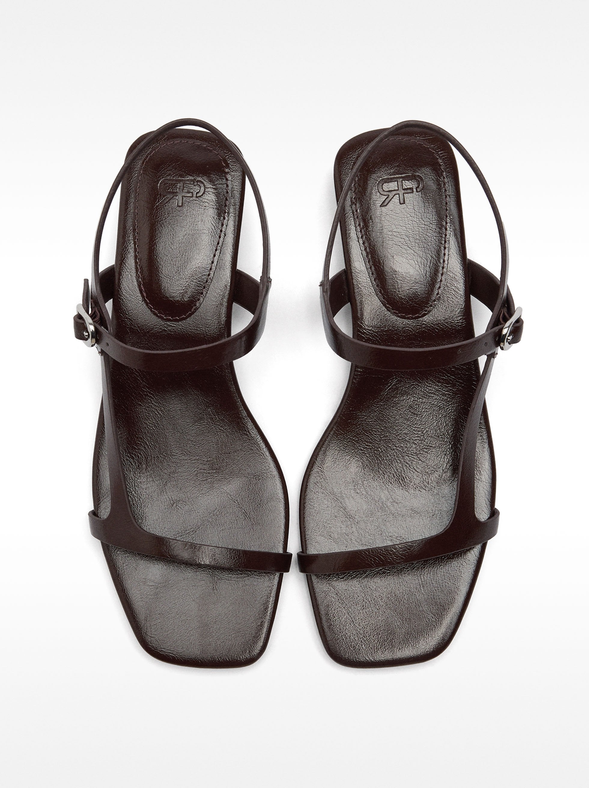 Sandalias De Tacón Con Tiras Finas