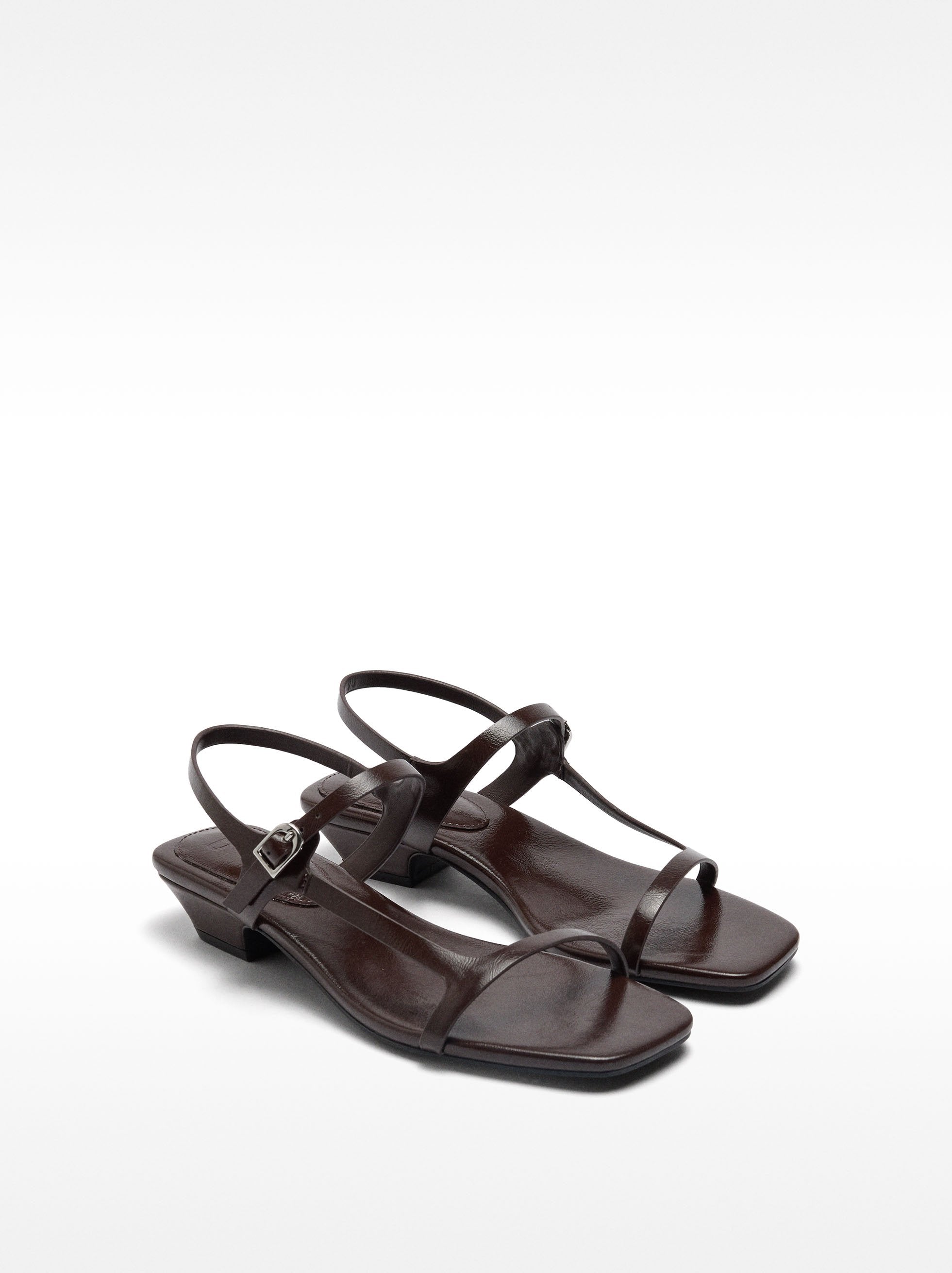 Sandalias De Tacón Con Tiras Finas