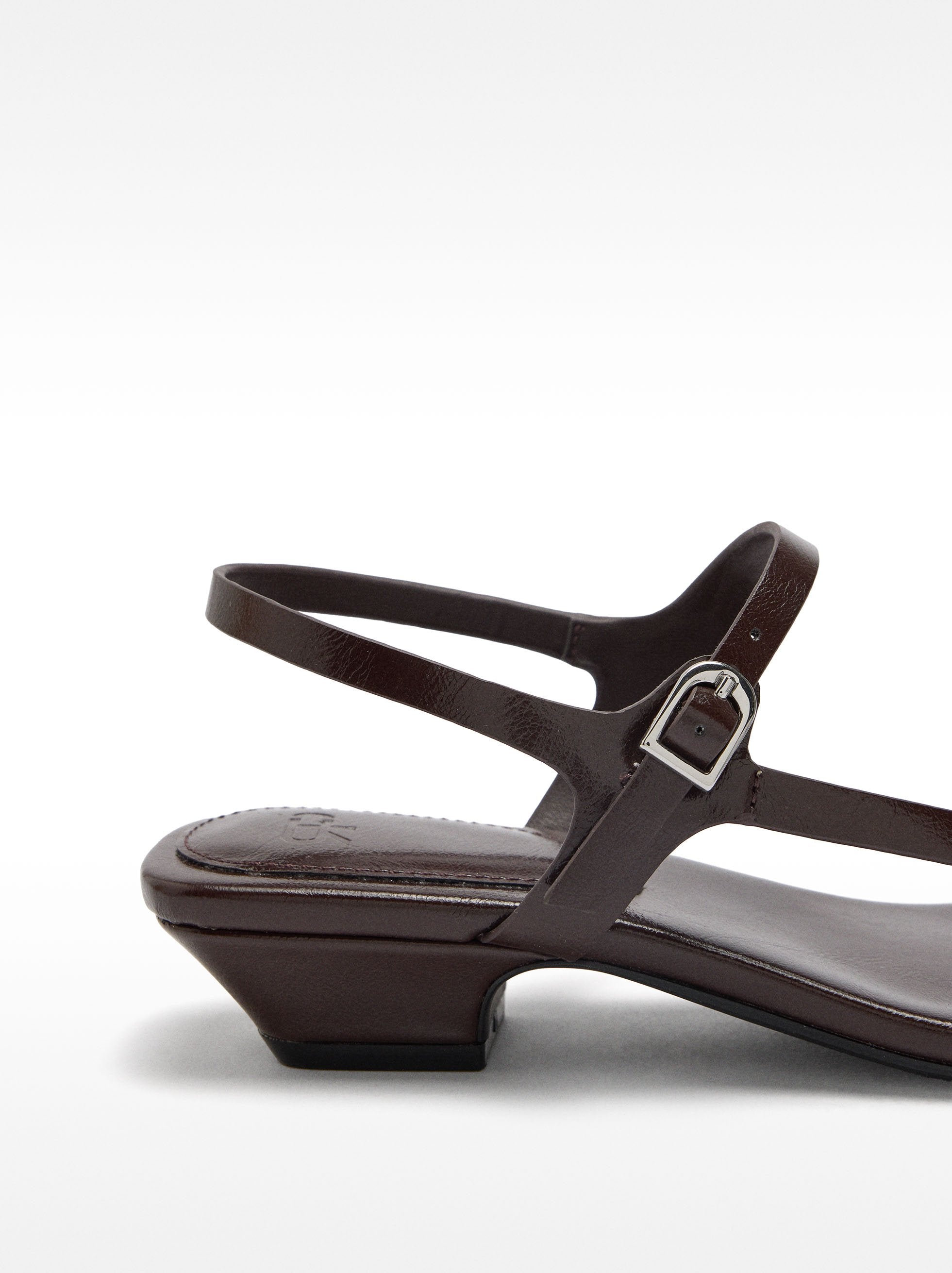 Sandalias De Tacón Con Tiras Finas