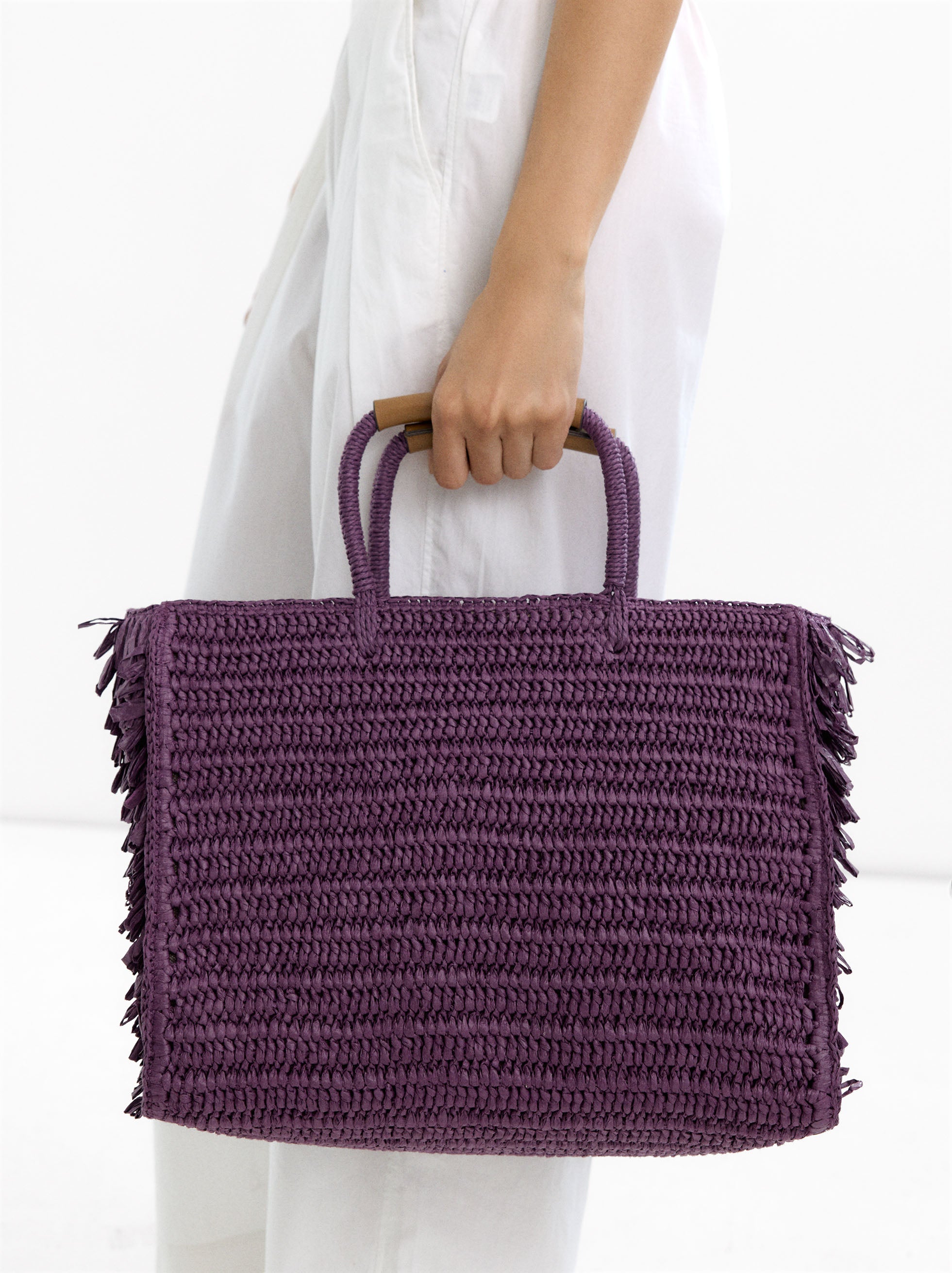 Bolso Shopper Efecto Rafia Con Flecos