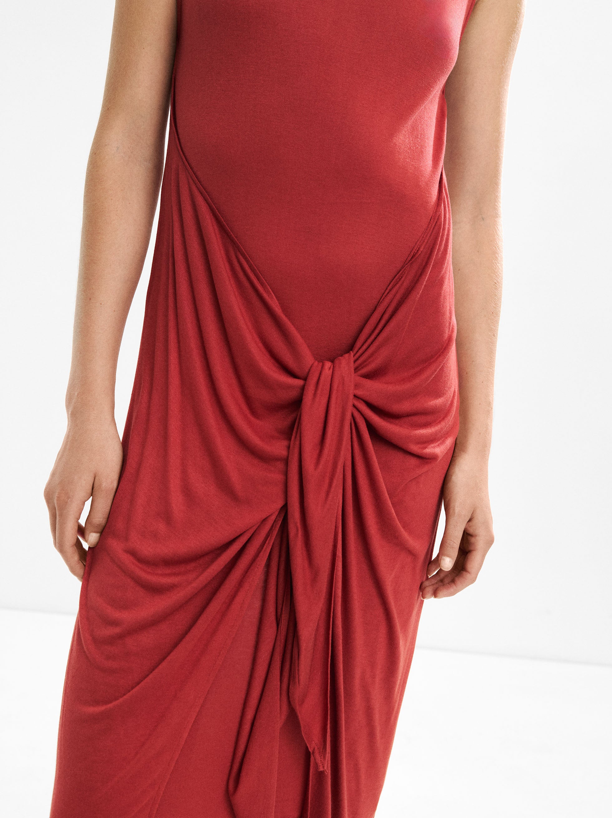 Vestido Drapeado Con Lazo