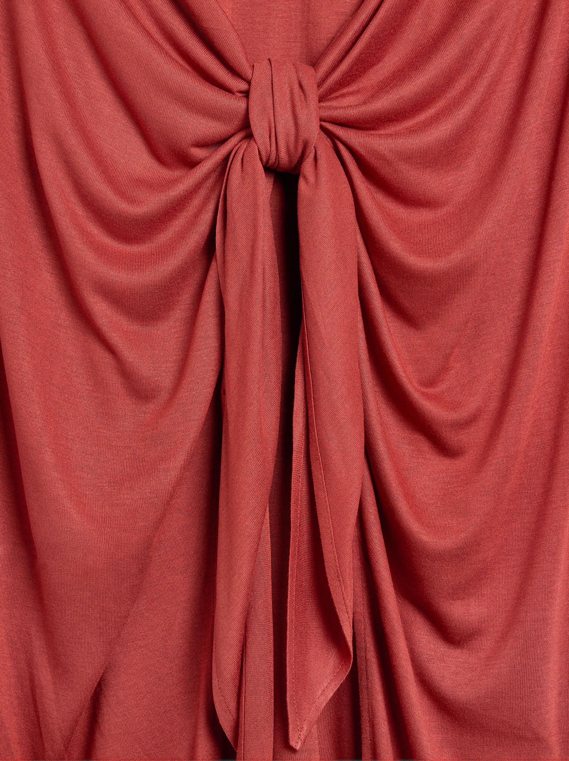 Vestido Drapeado Con Lazo