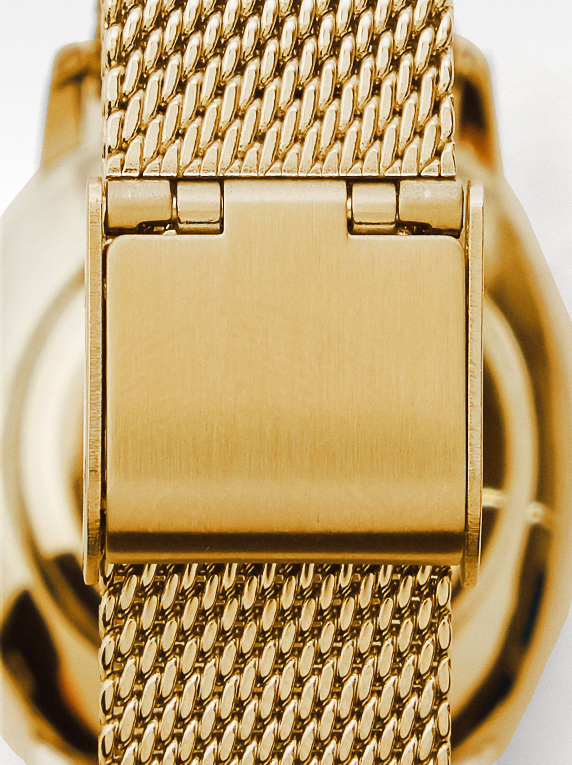 Reloj Ovalado Con Malla Metálica De Acero Inoxidable