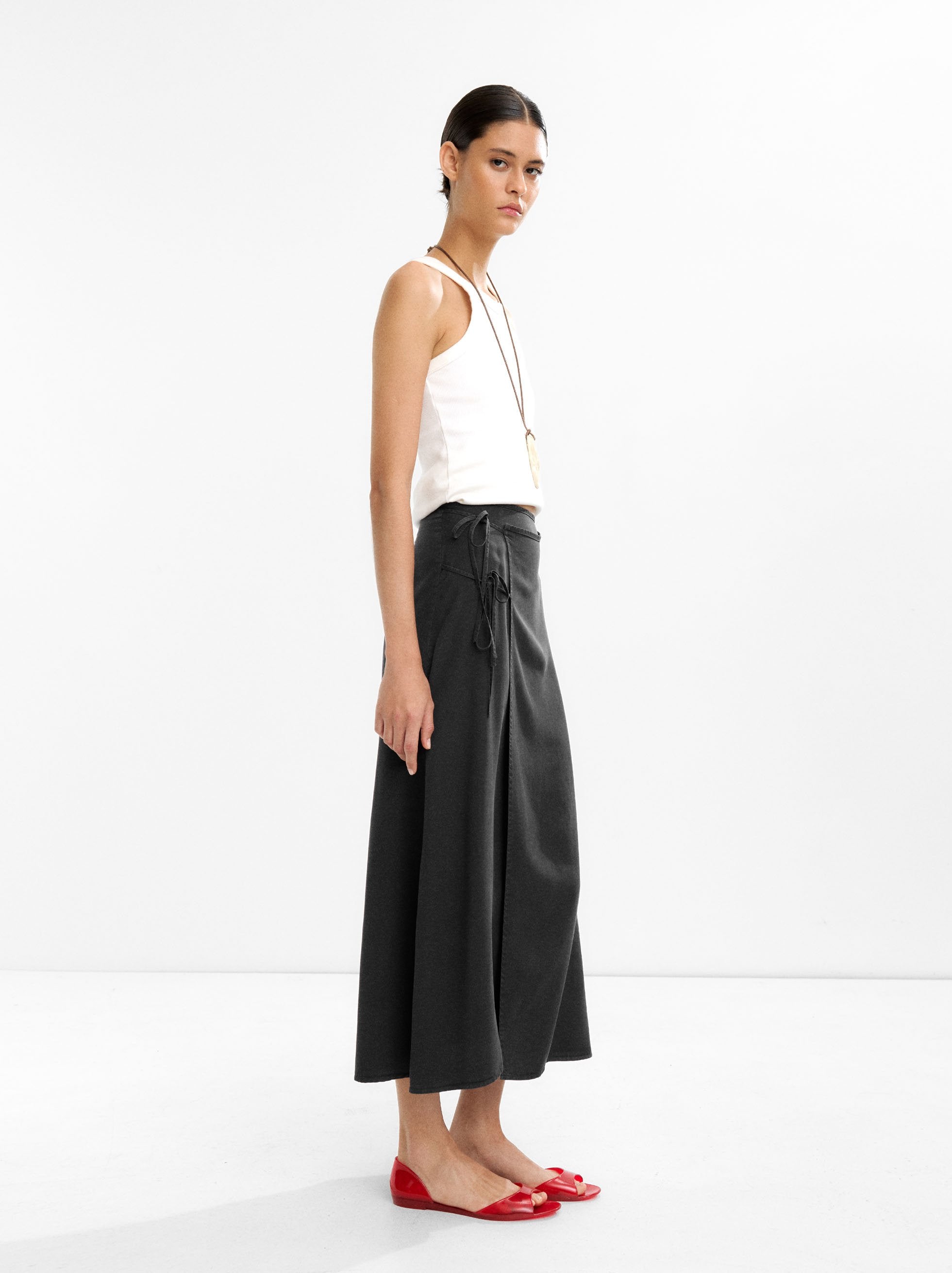 Falda Midi Con Cruce 100% Lyocell