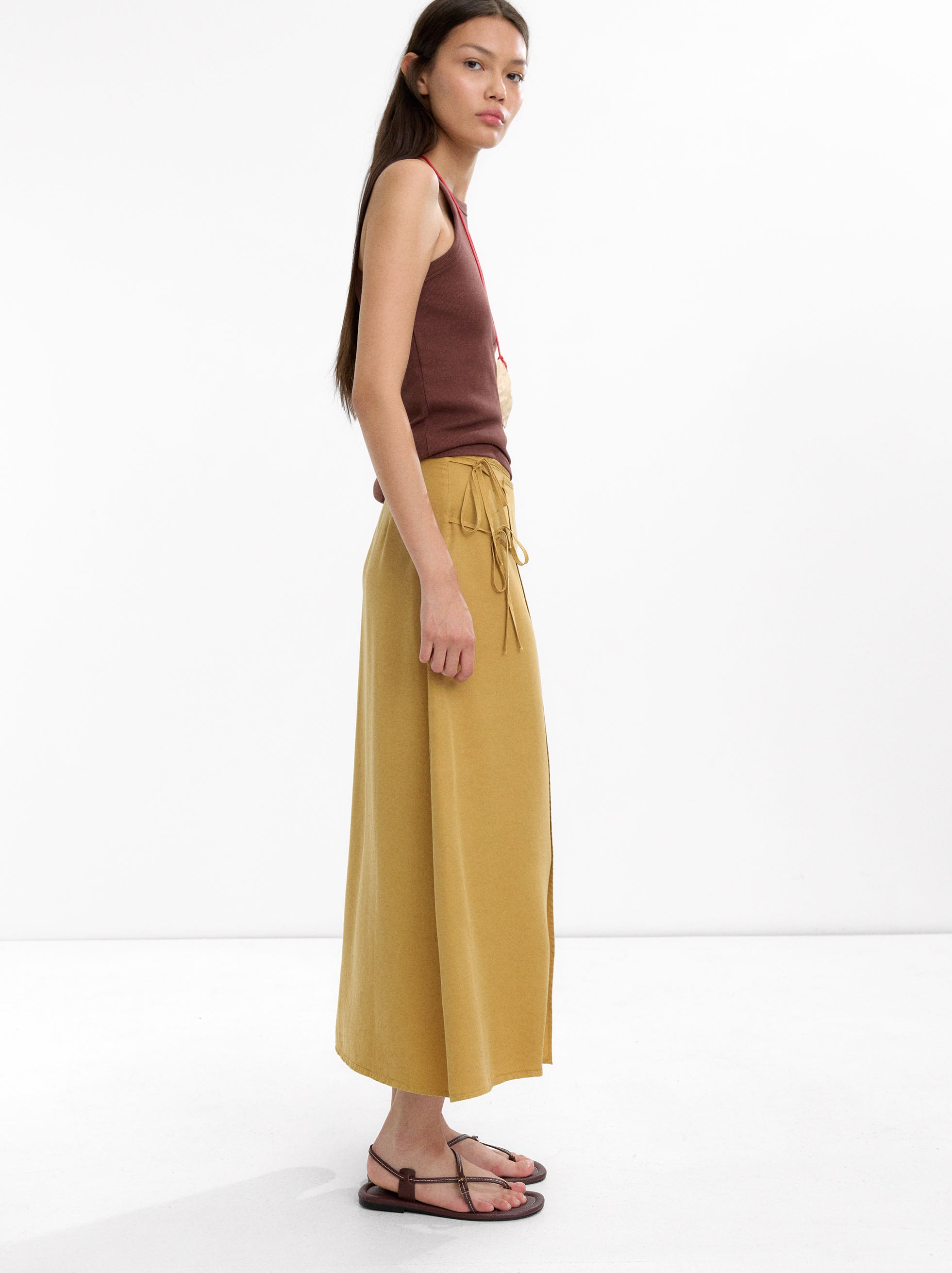 Falda Midi Con Cruce 100% Lyocell