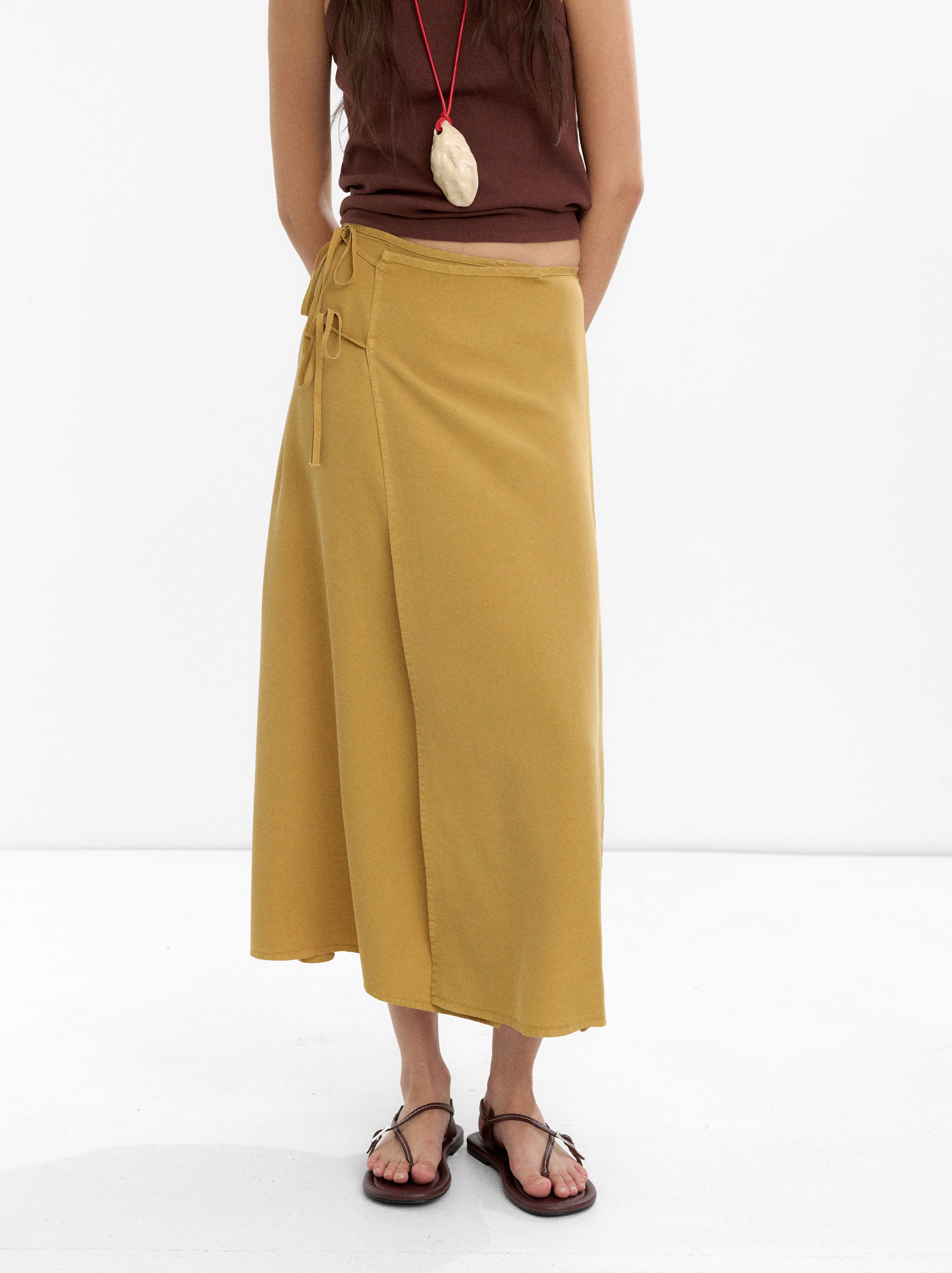 Falda Midi Con Cruce 100% Lyocell